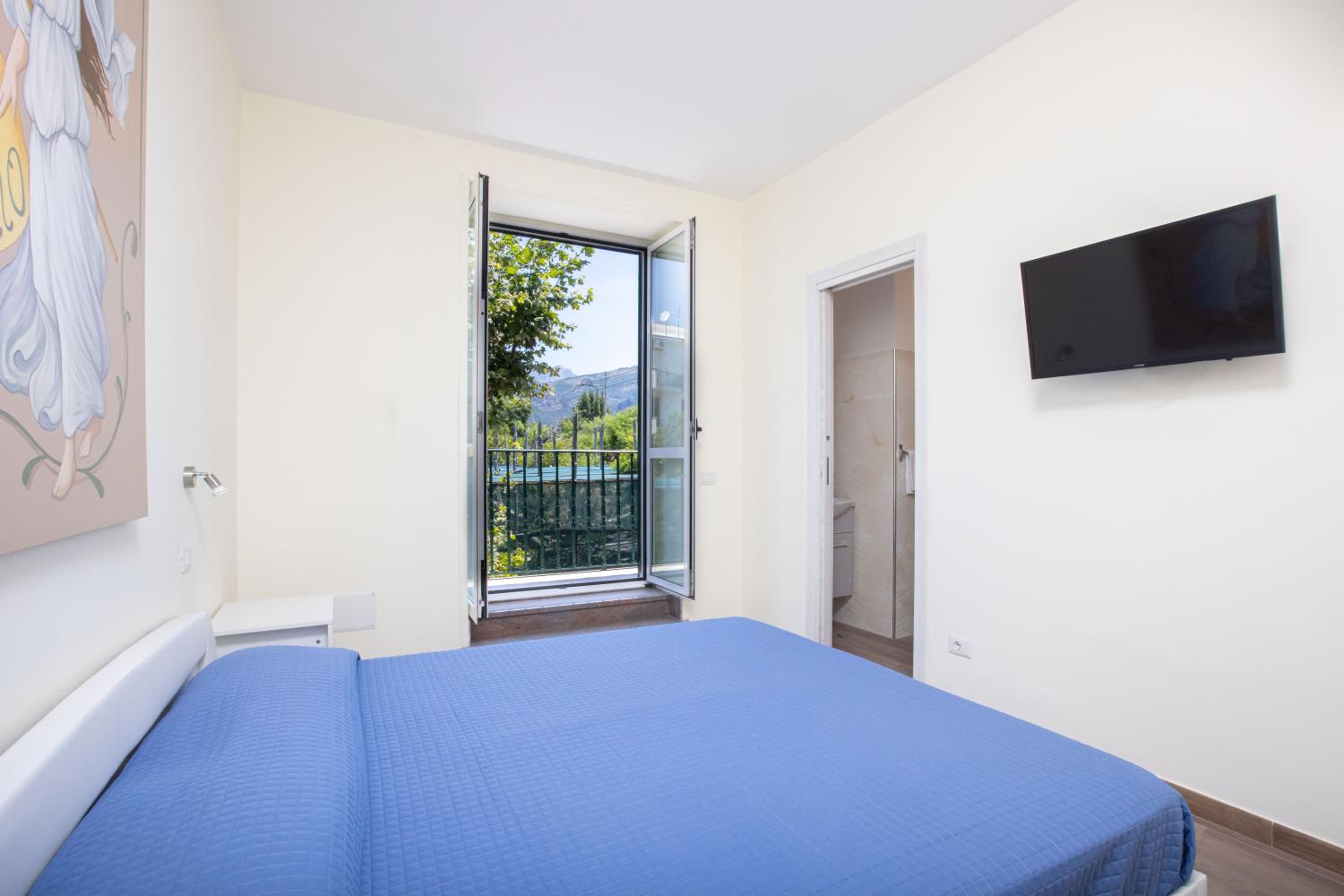 Double Room With Private Bathroom