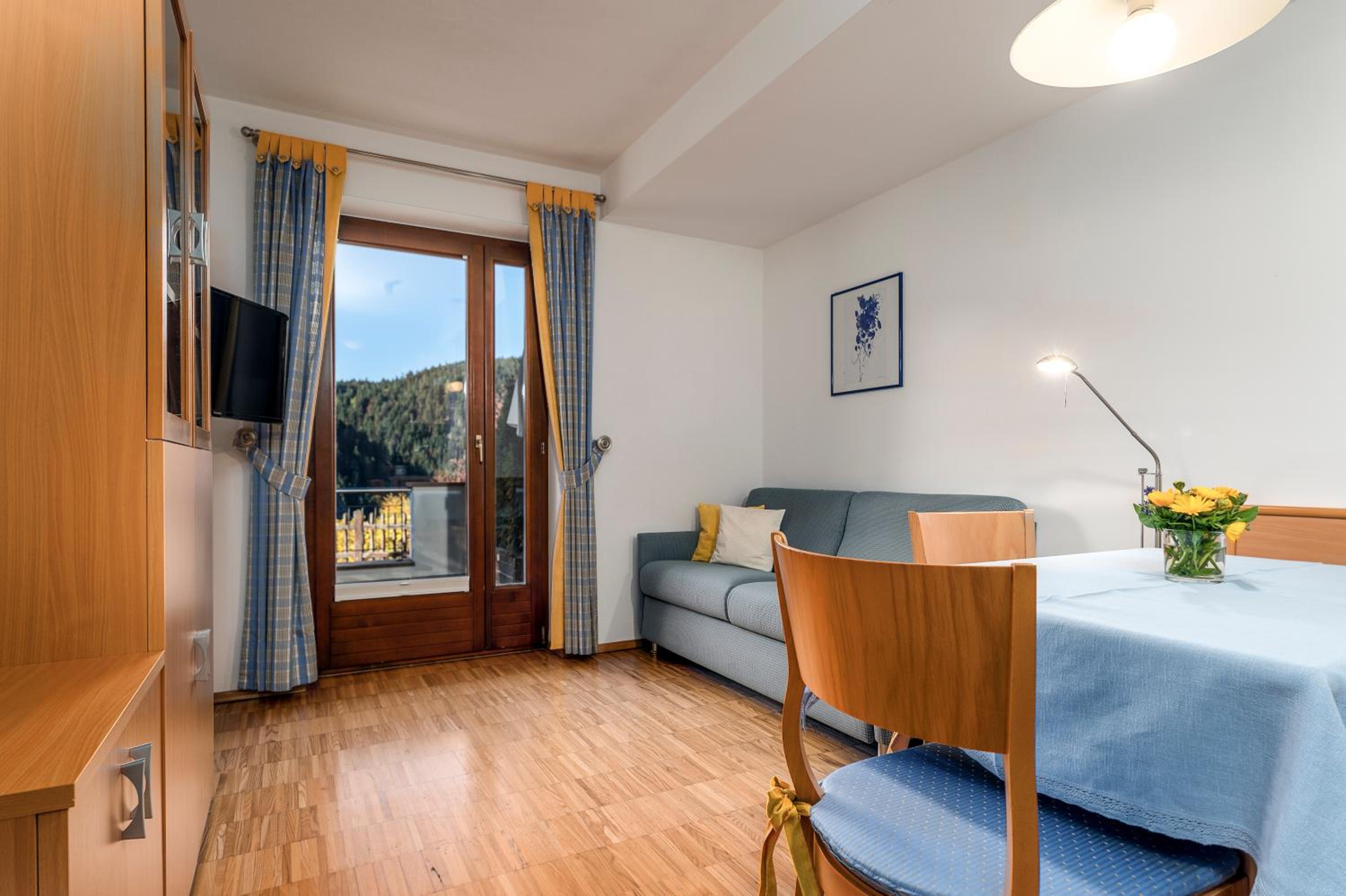 One-Bedroom Apartment with Garden View photo 1