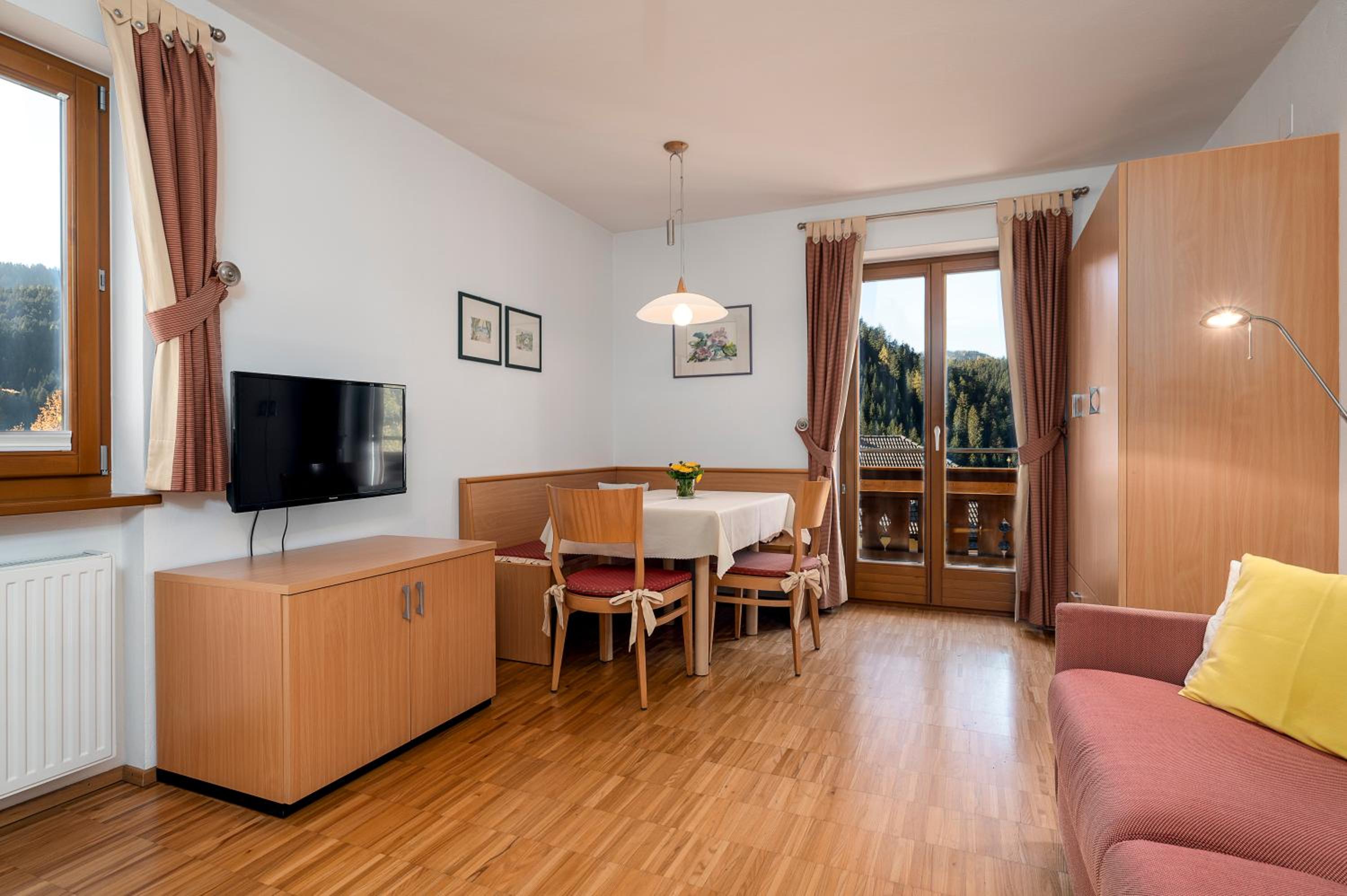 Two-Bedroom Apartment with Balcony photo 1