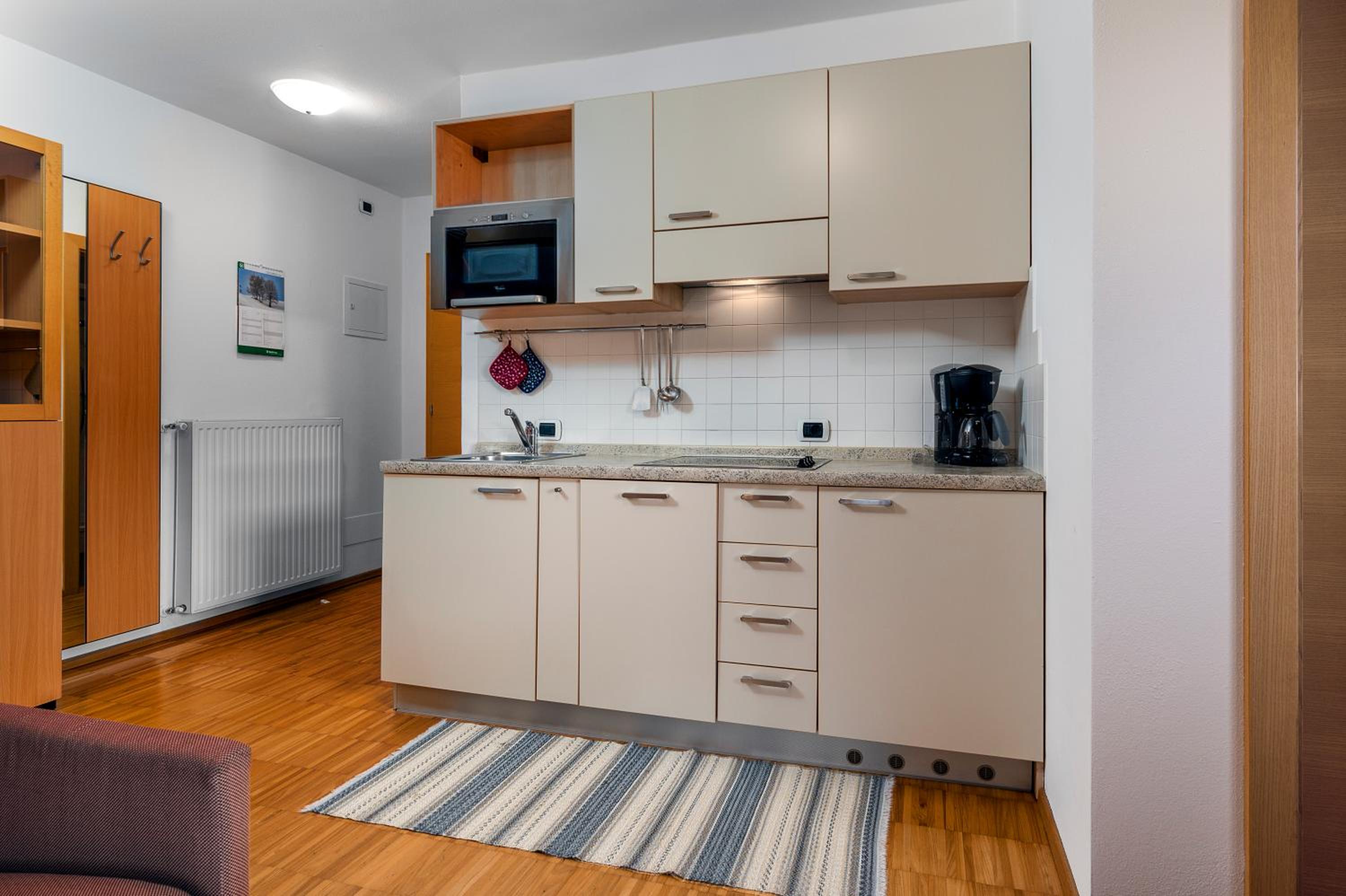 Two-Bedroom Apartment with Balcony photo 2