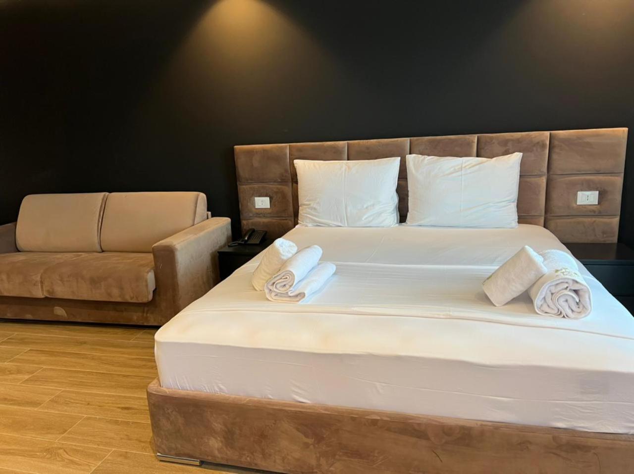 Quadruple Room with Balcony photo 1