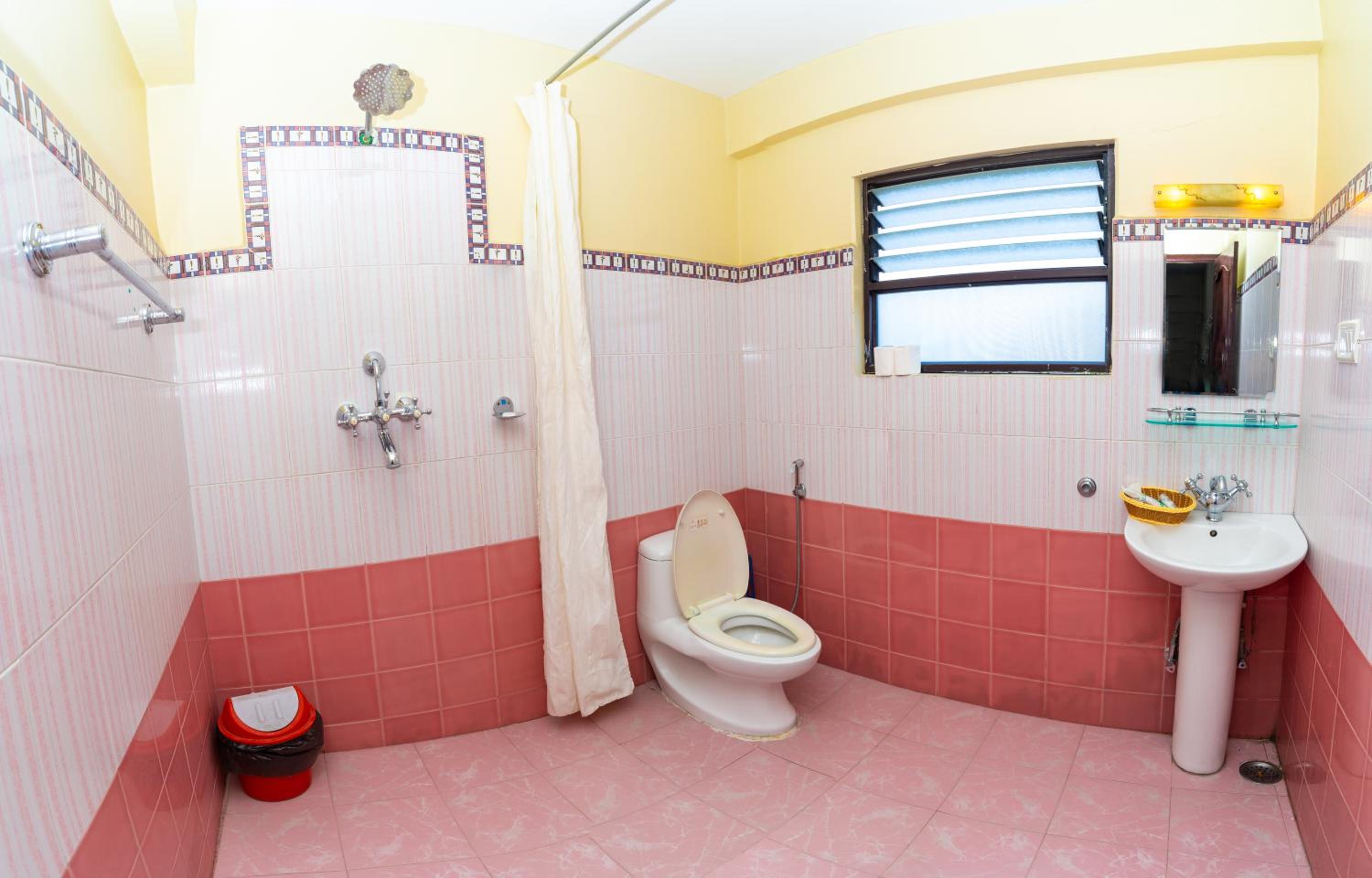 Standard Twin Room photo 3