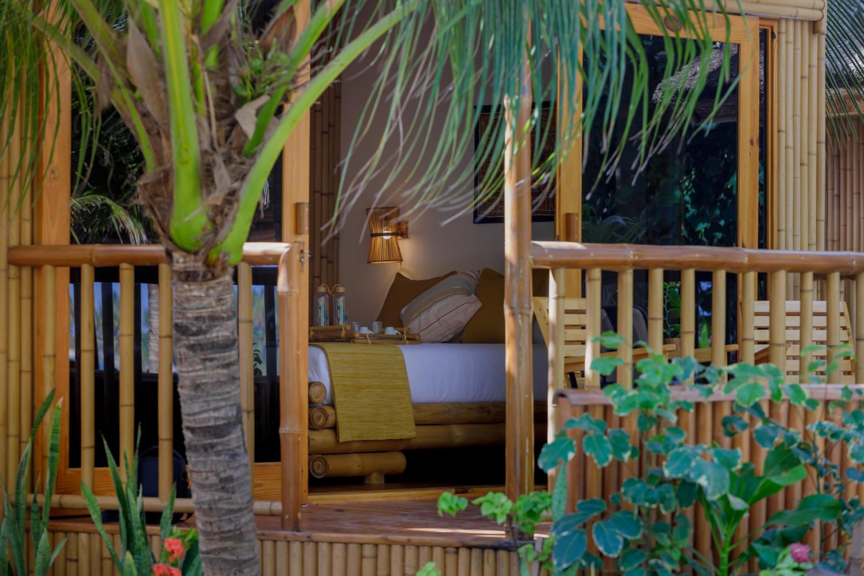 Deluxe Double Room with Balcony photo 2