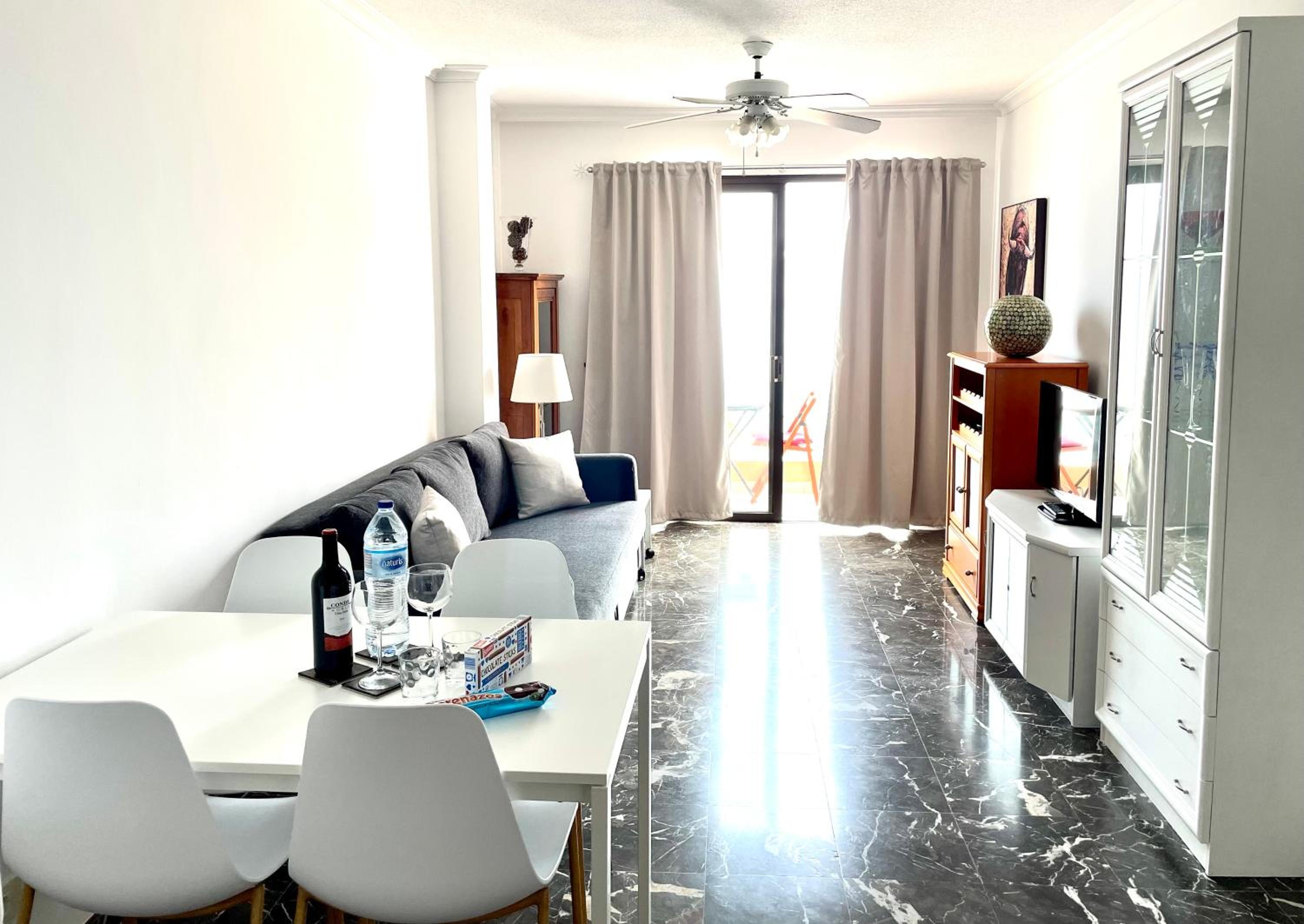 Apartamento con vista al mar