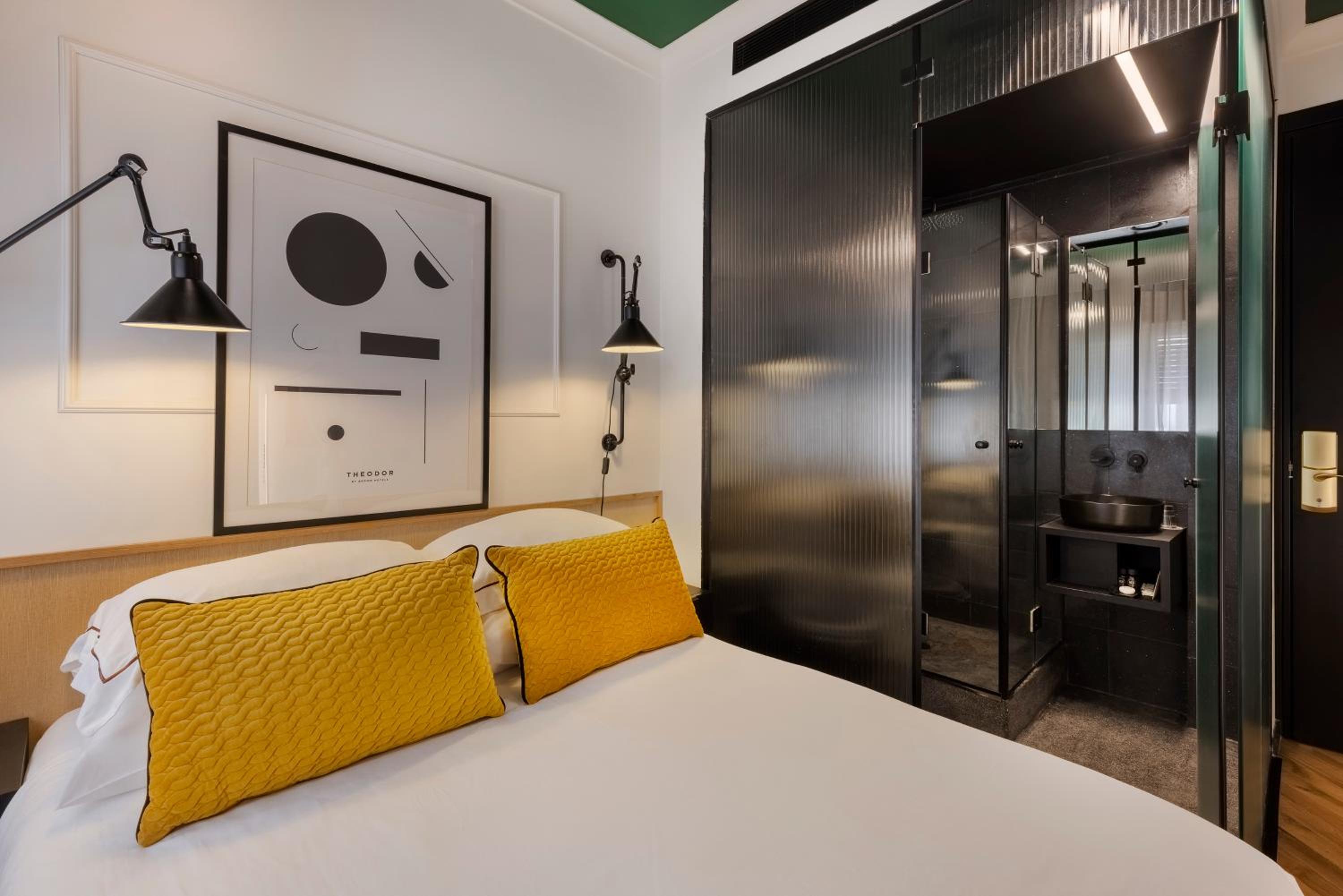 Solo Room