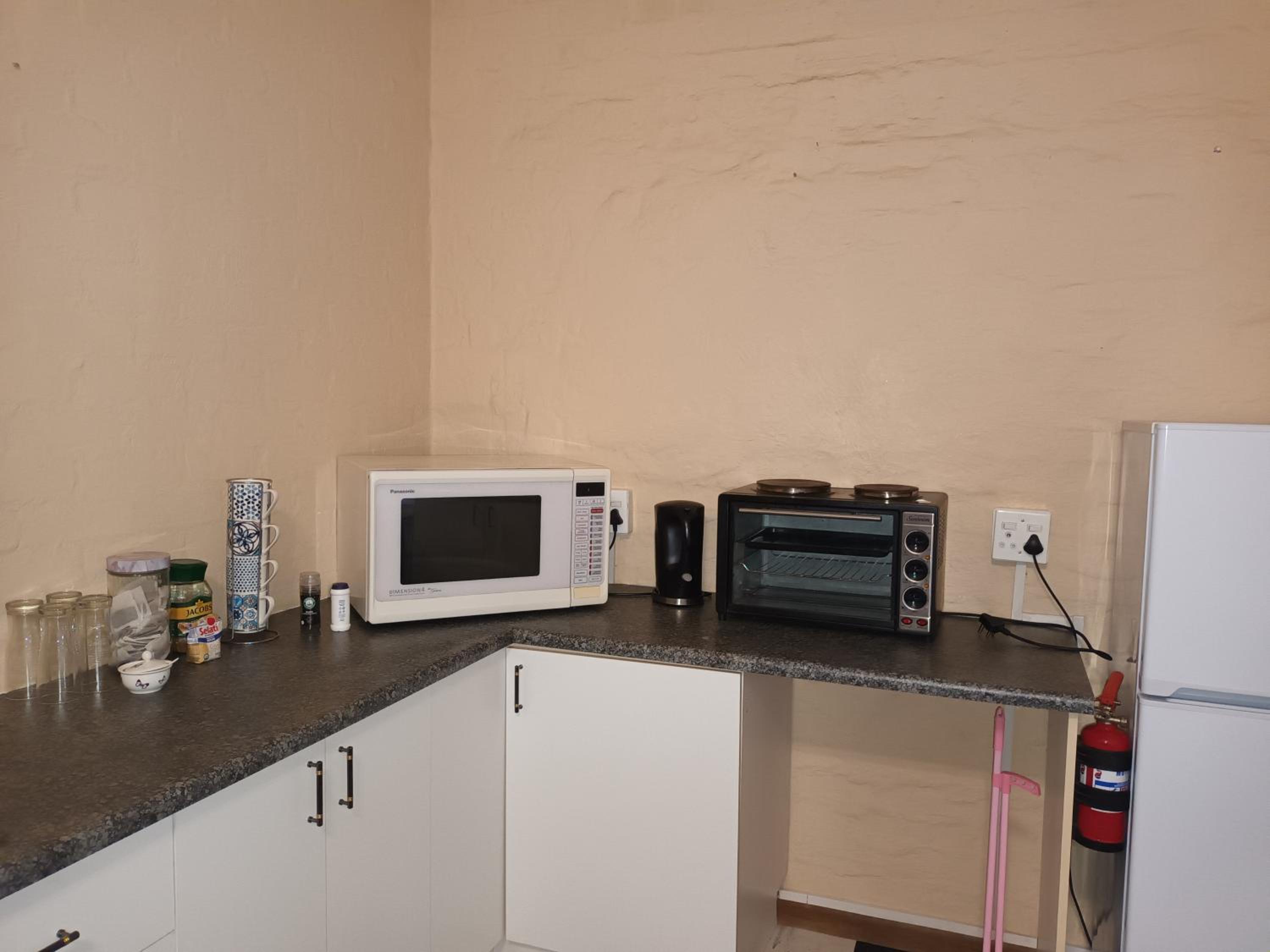 One-Bedroom Apartment photo 3