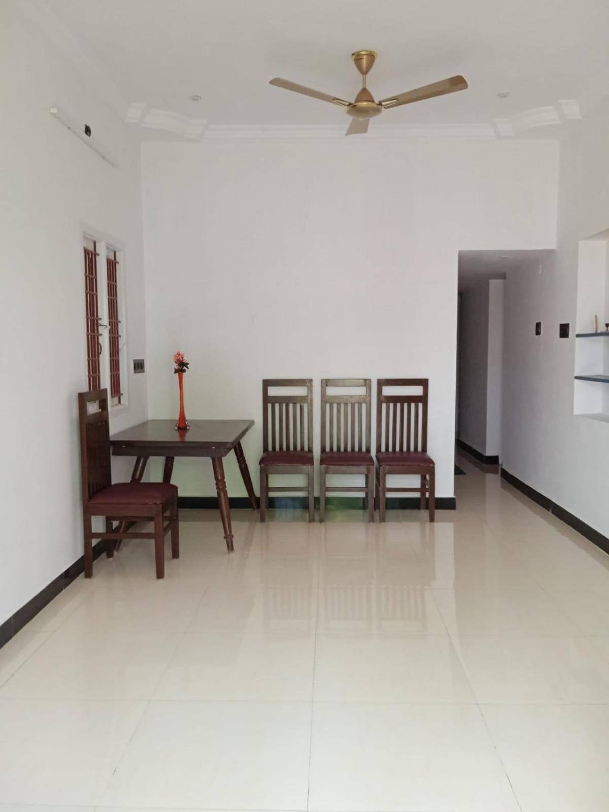 One-Bedroom Apartment - Photo 5