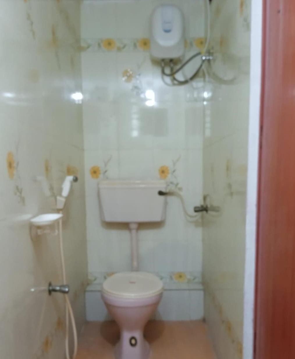 One-Bedroom Apartment - Photo 4