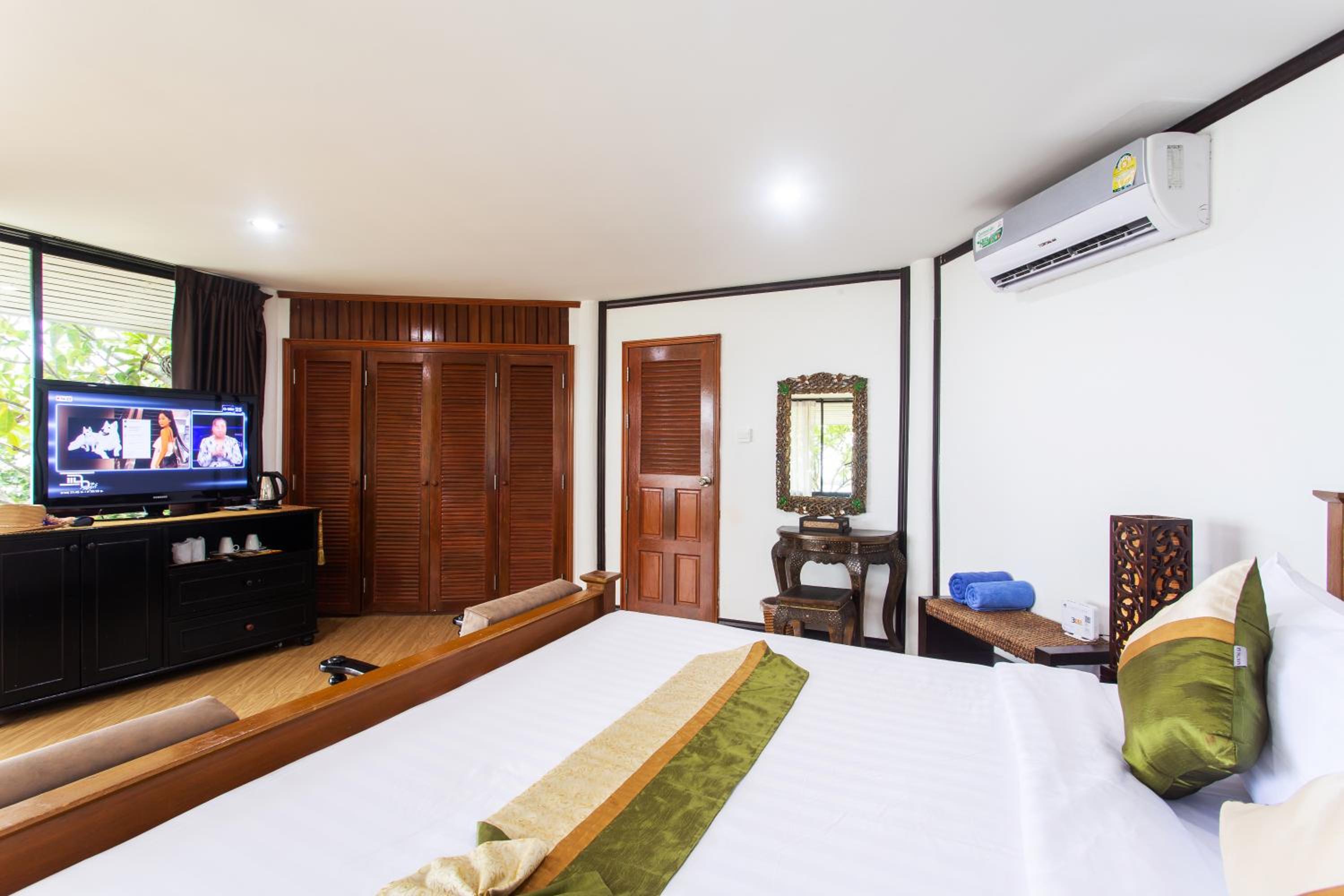 Bungalow - Beach Front - Photo 2