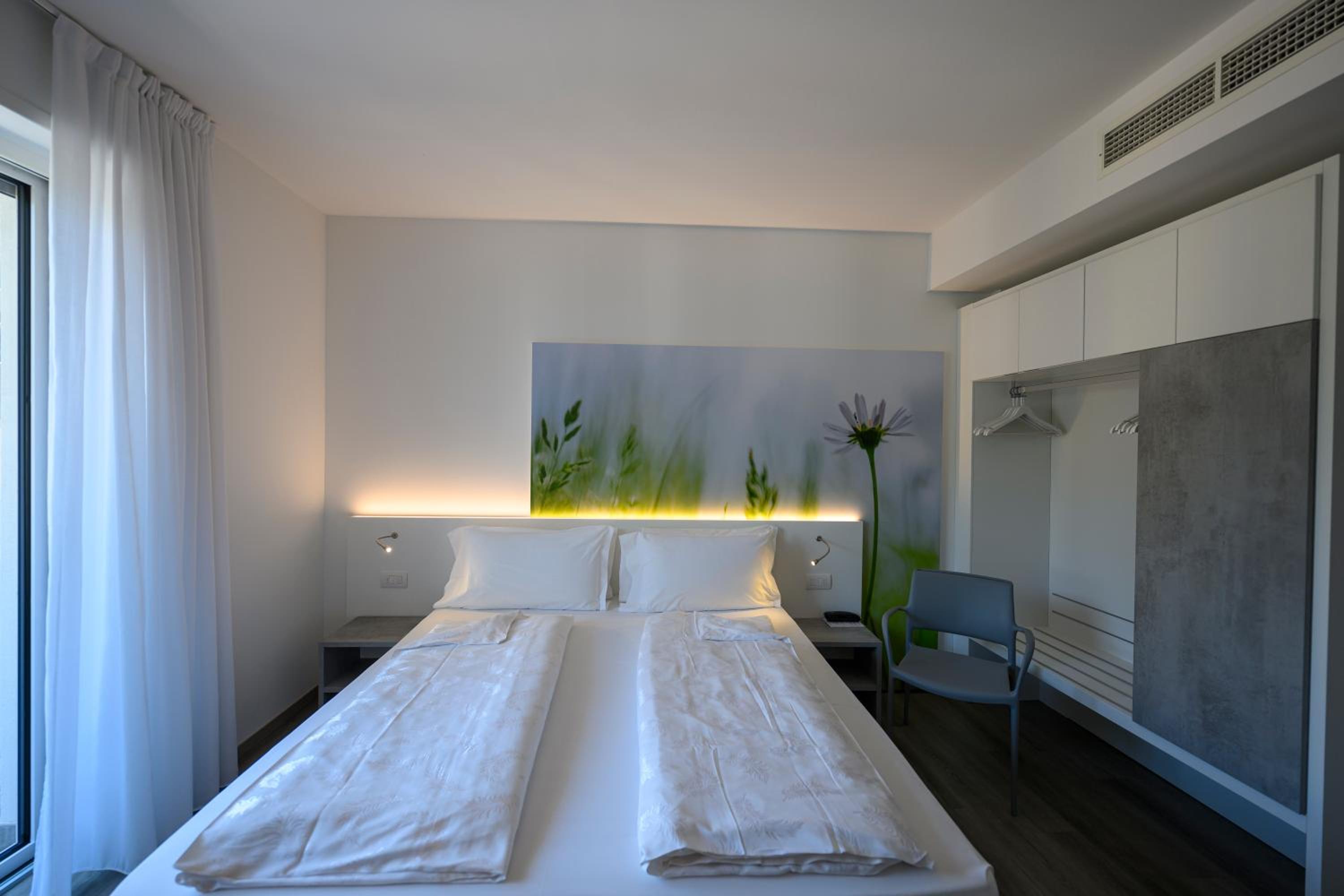 Superior Double or Twin Room - Photo 4