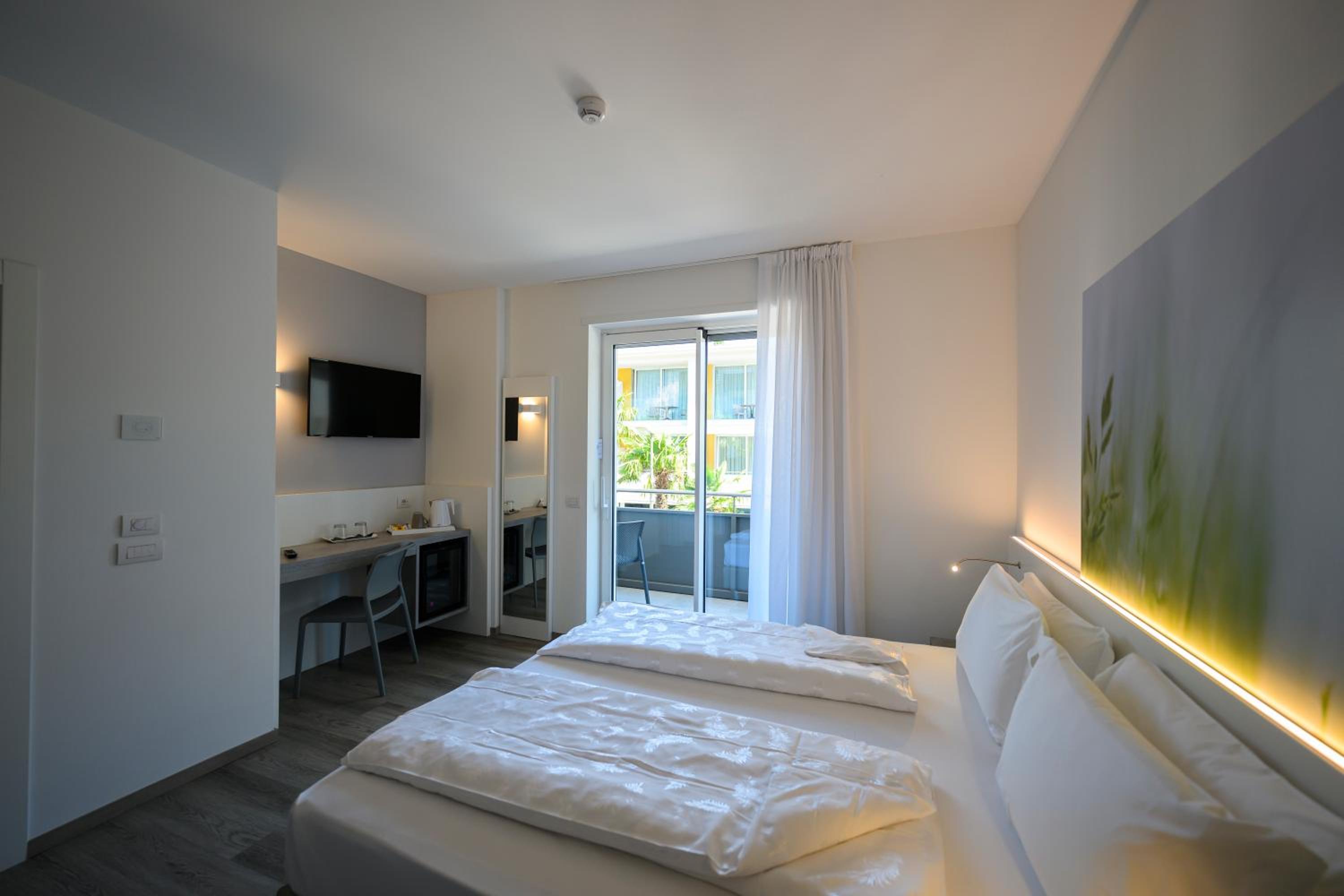 Superior Double or Twin Room - Photo 5