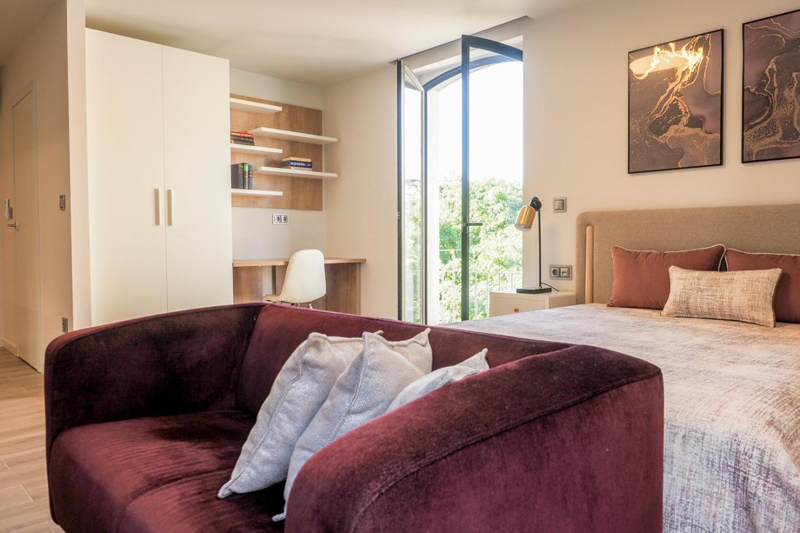 Deluxe Apartment