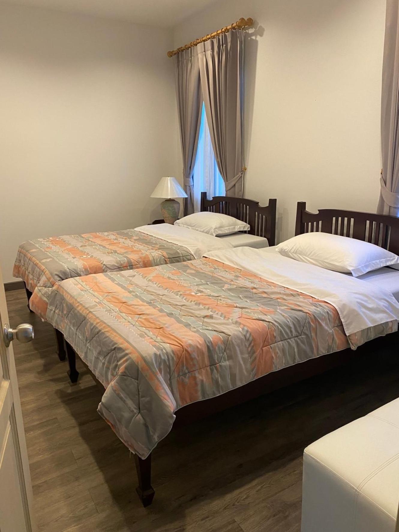 Two-Bedroom House - Photo 1