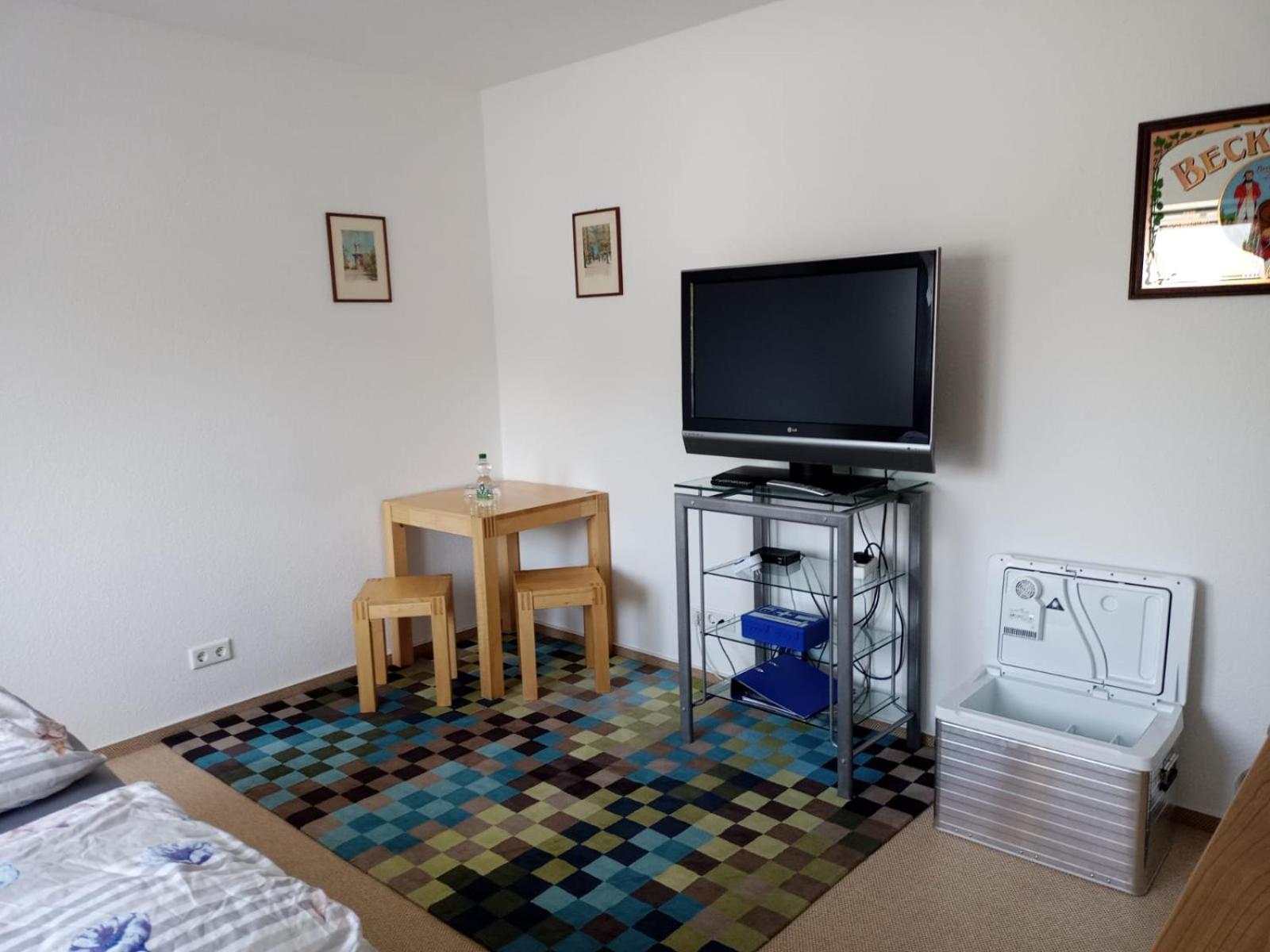 One-Bedroom Apartment photo 1