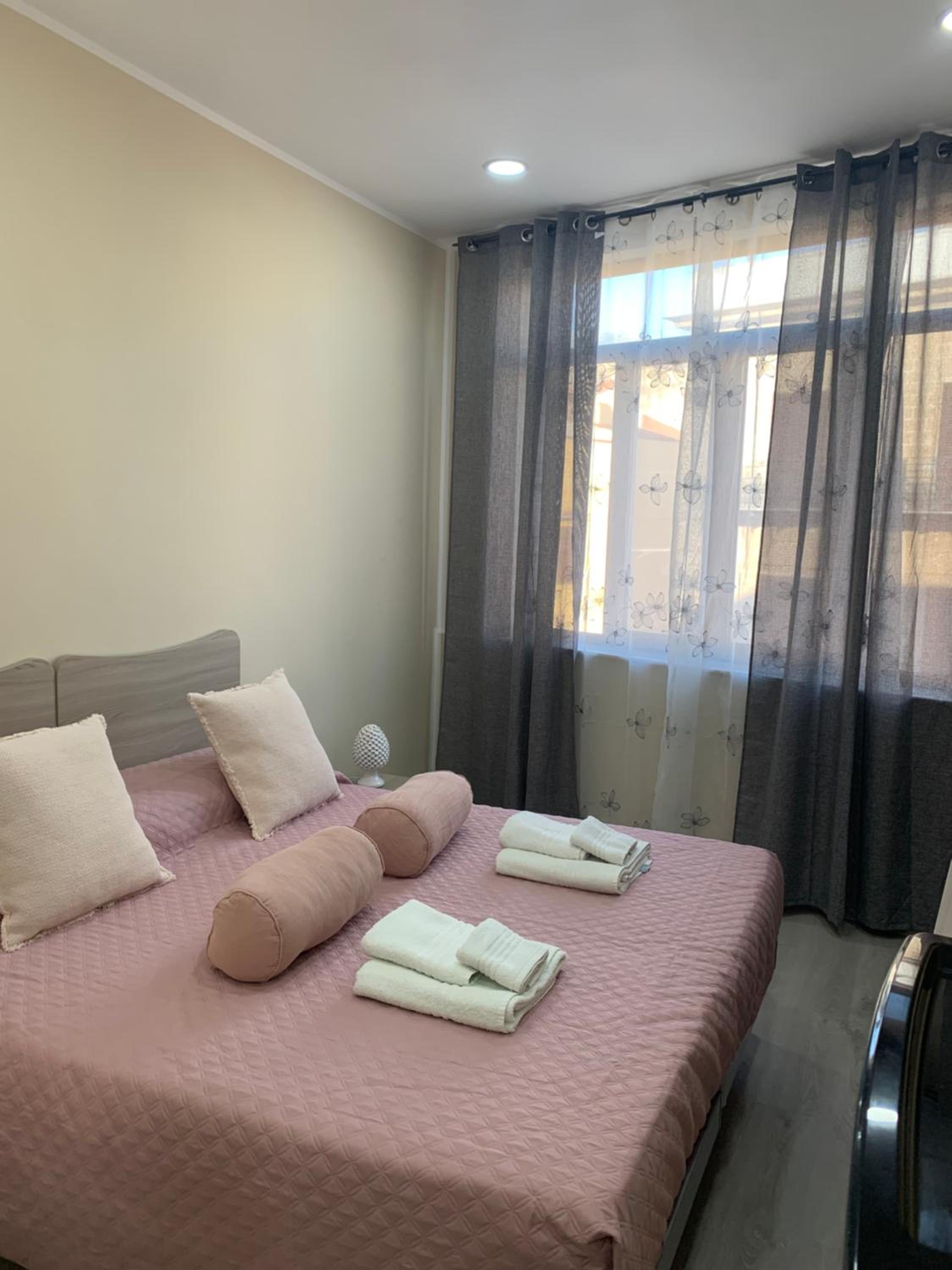 Double Room with Private Bathroom - Photo 3