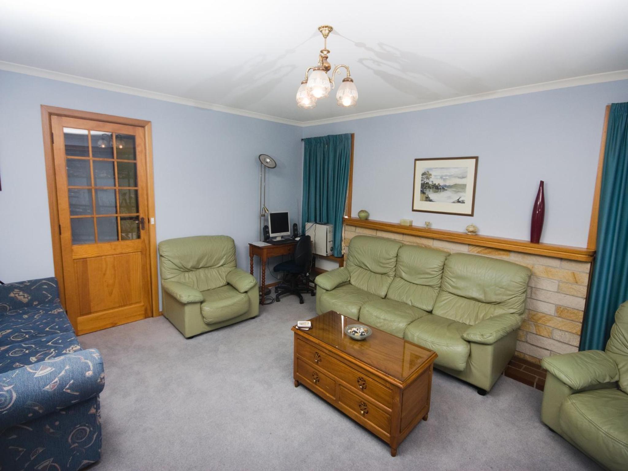 Three-Bedroom House photo 1