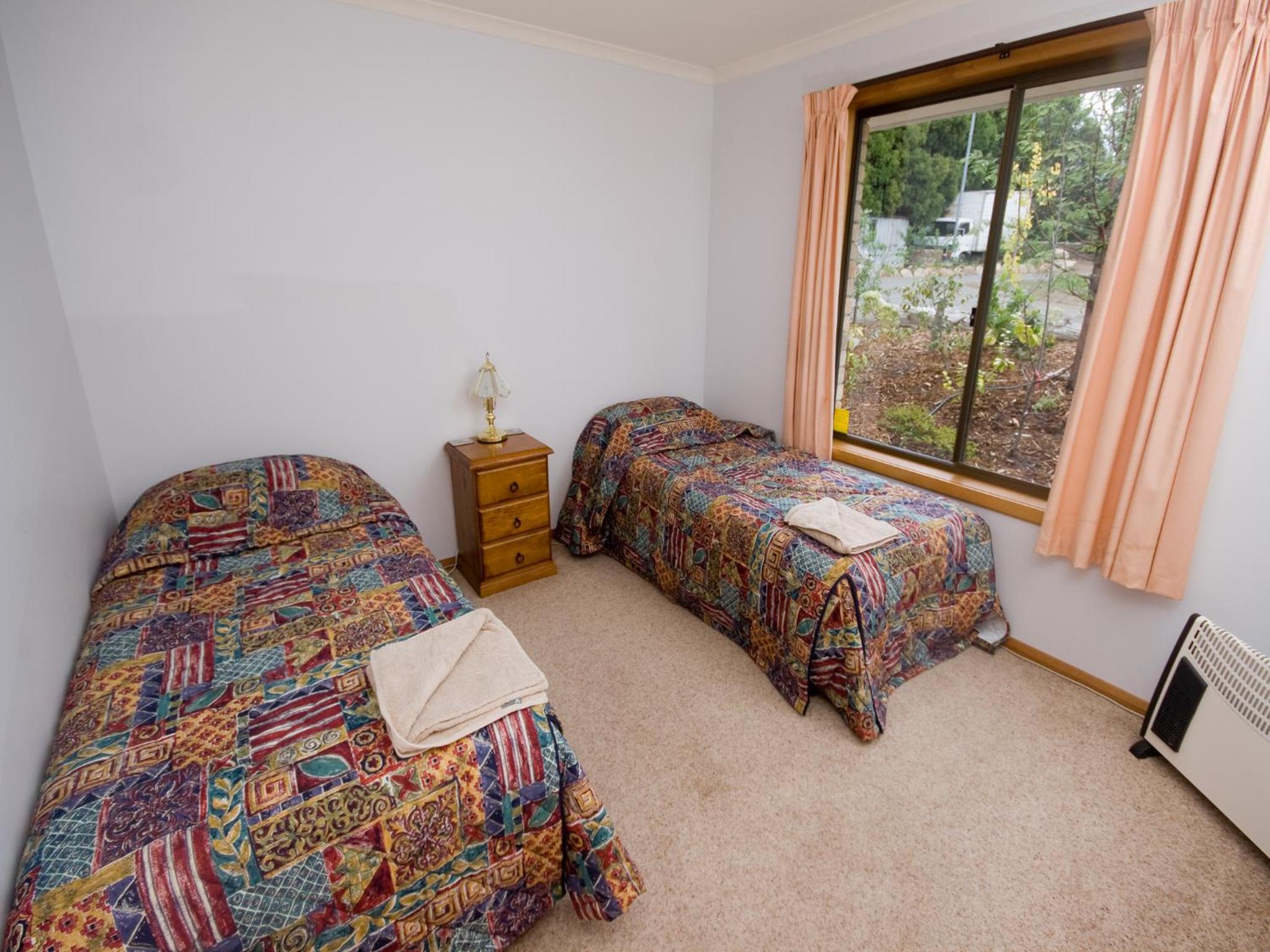 Three-Bedroom House photo 3
