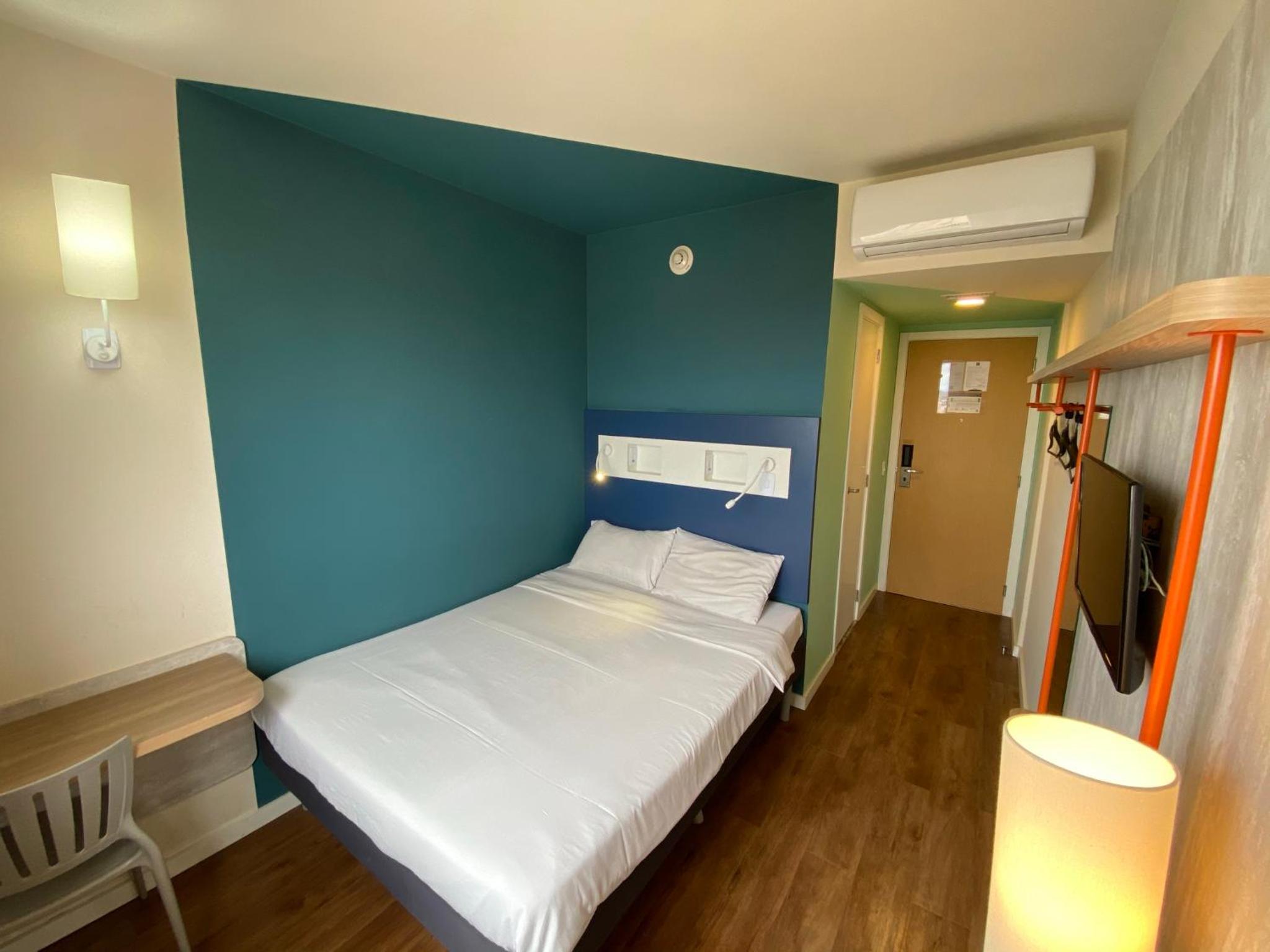 Standard Double Room - Photo 22