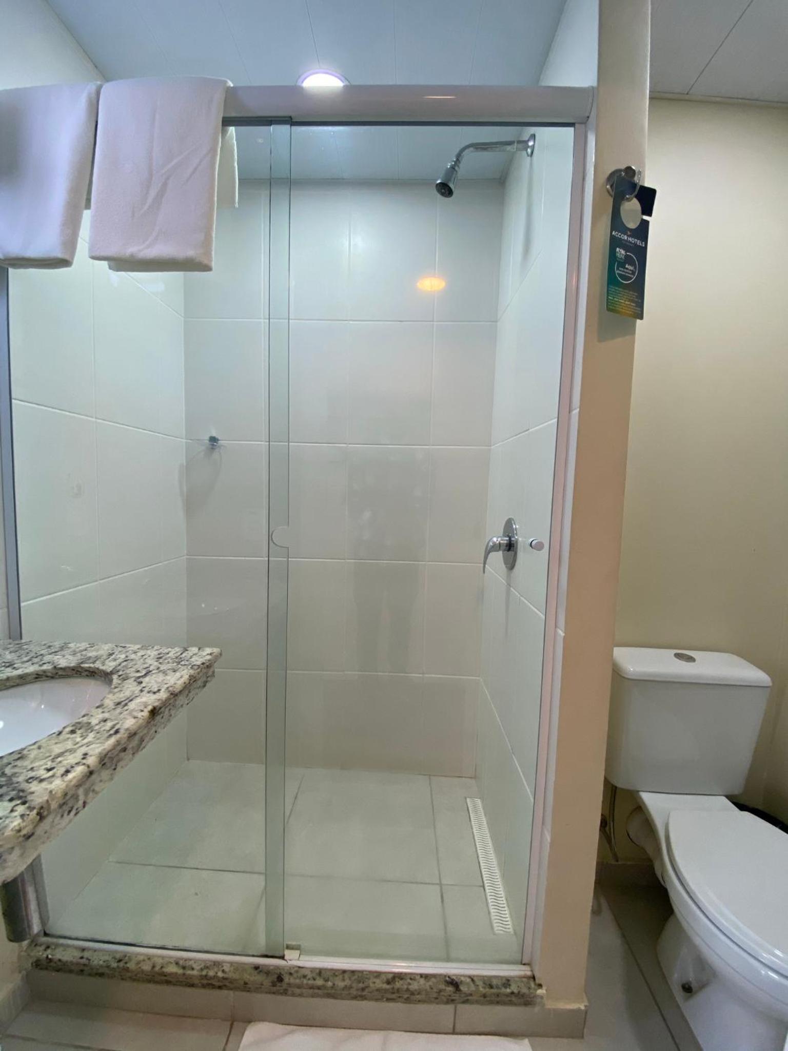Standard Double Room - Photo 12