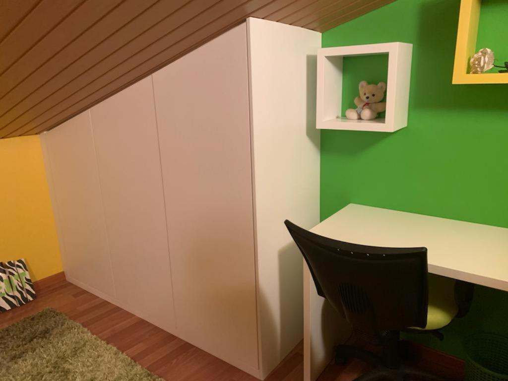 Three-Bedroom House photo 2
