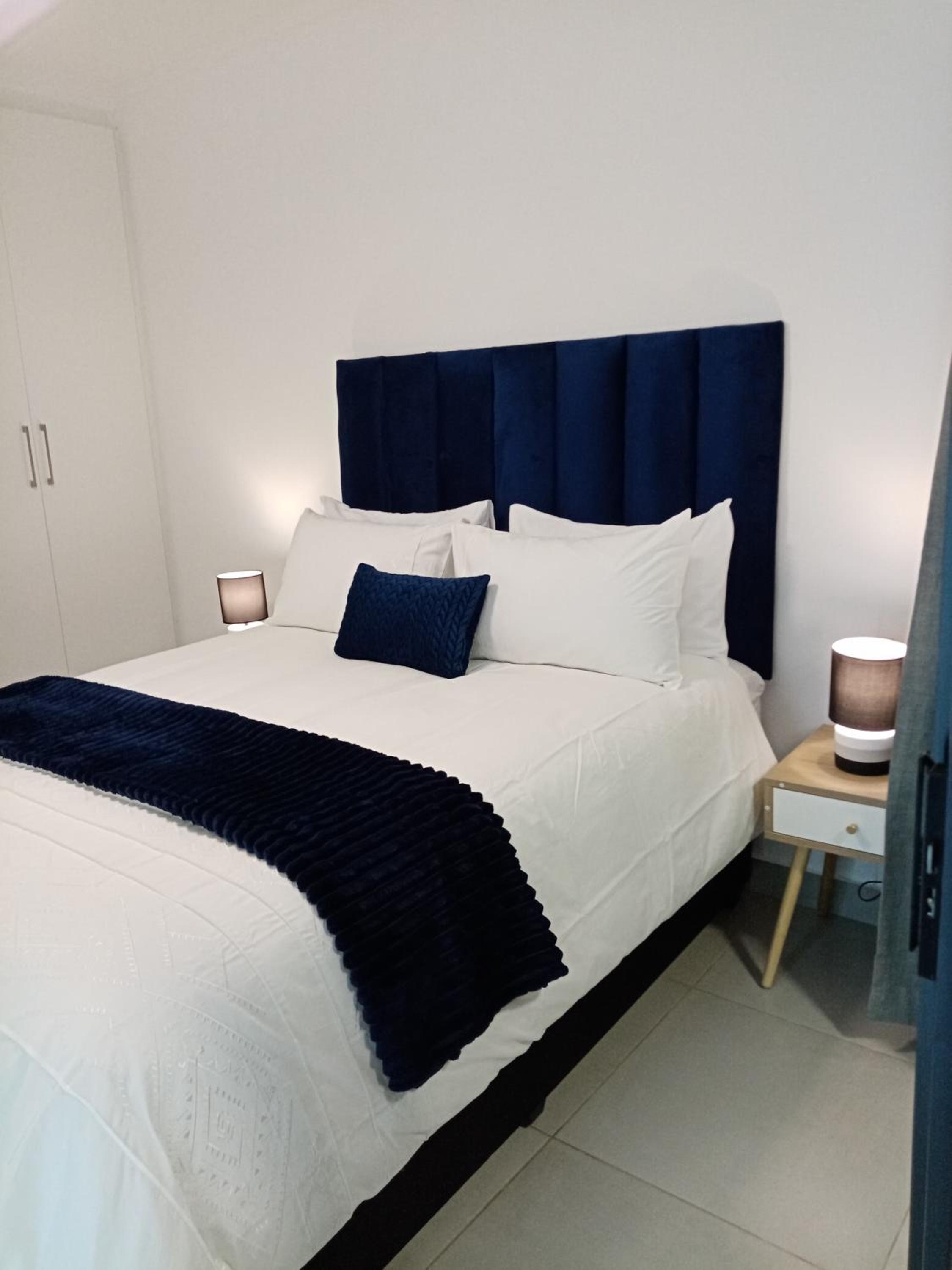 One-Bedroom Apartment - Photo 9