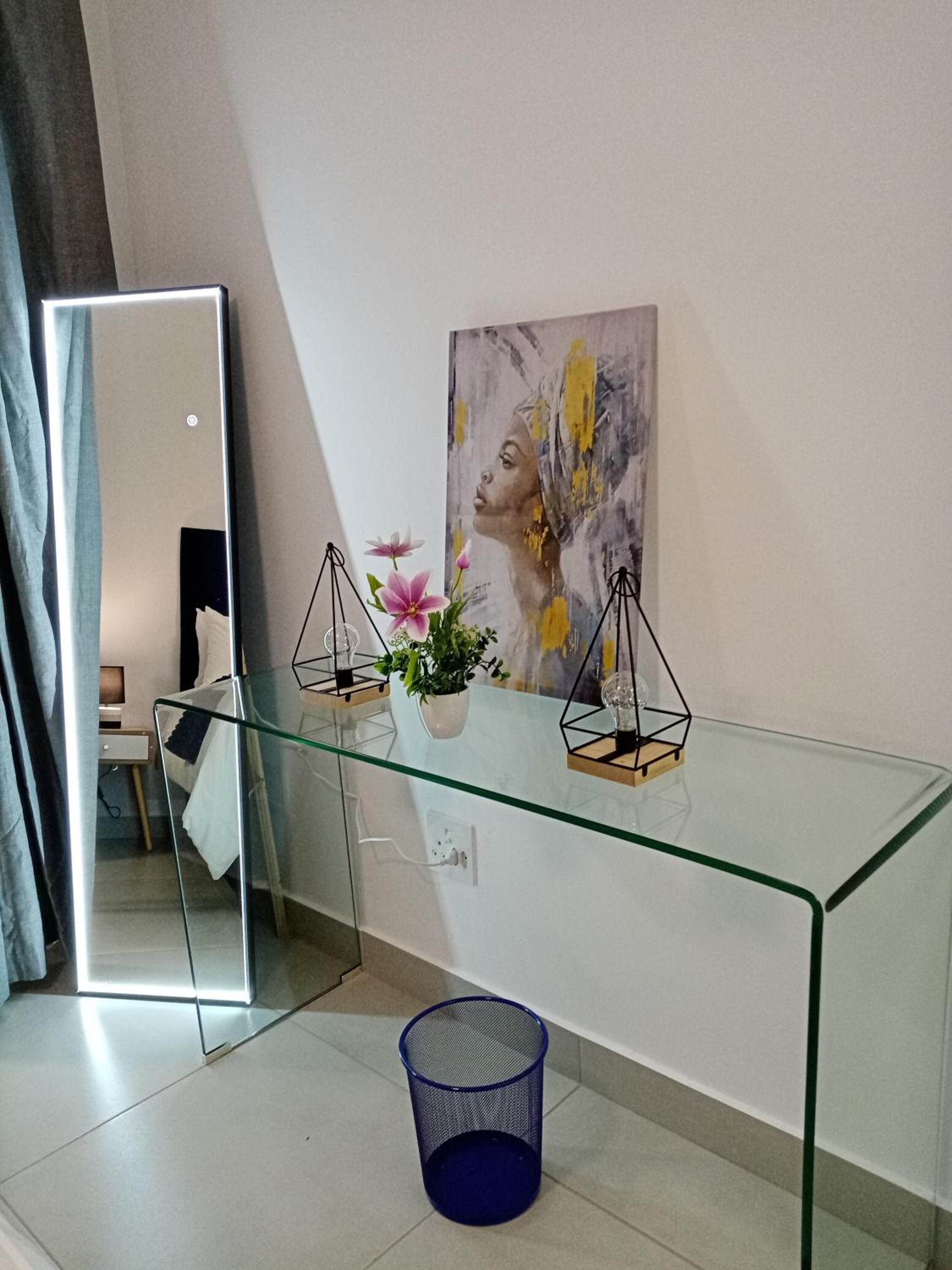 One-Bedroom Apartment - Photo 6