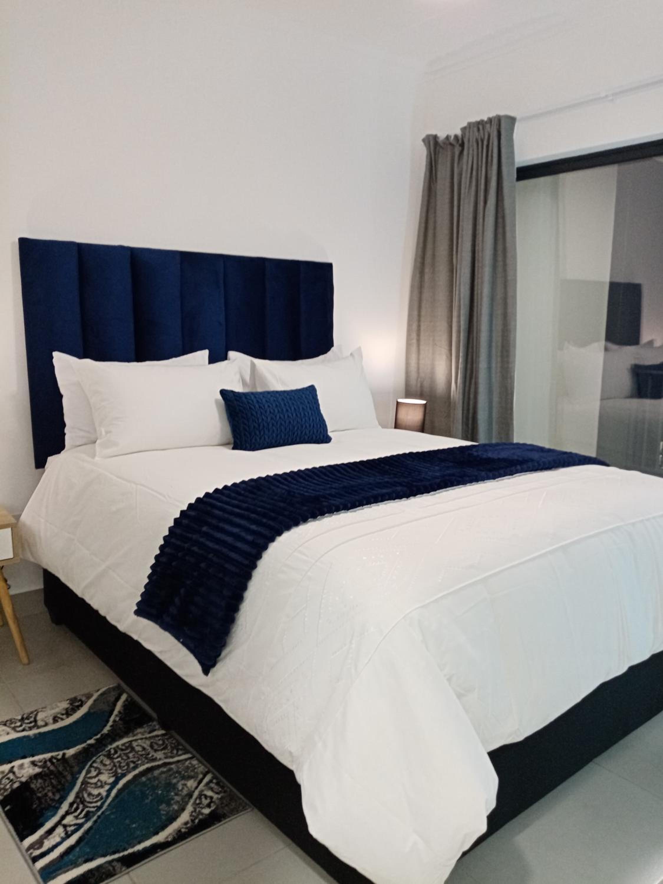 One-Bedroom Apartment - Photo 10