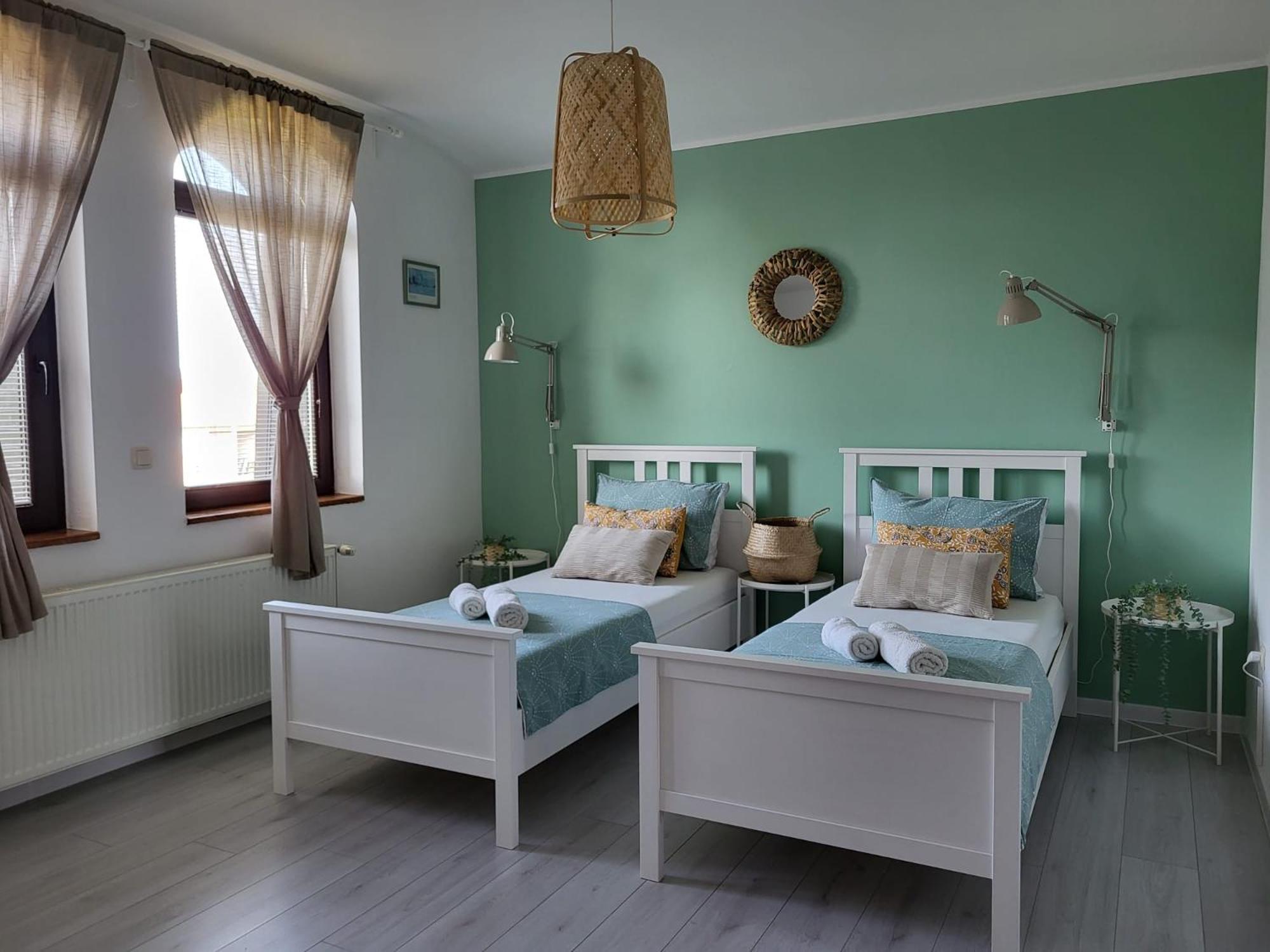 Double or Twin Room - Photo 5