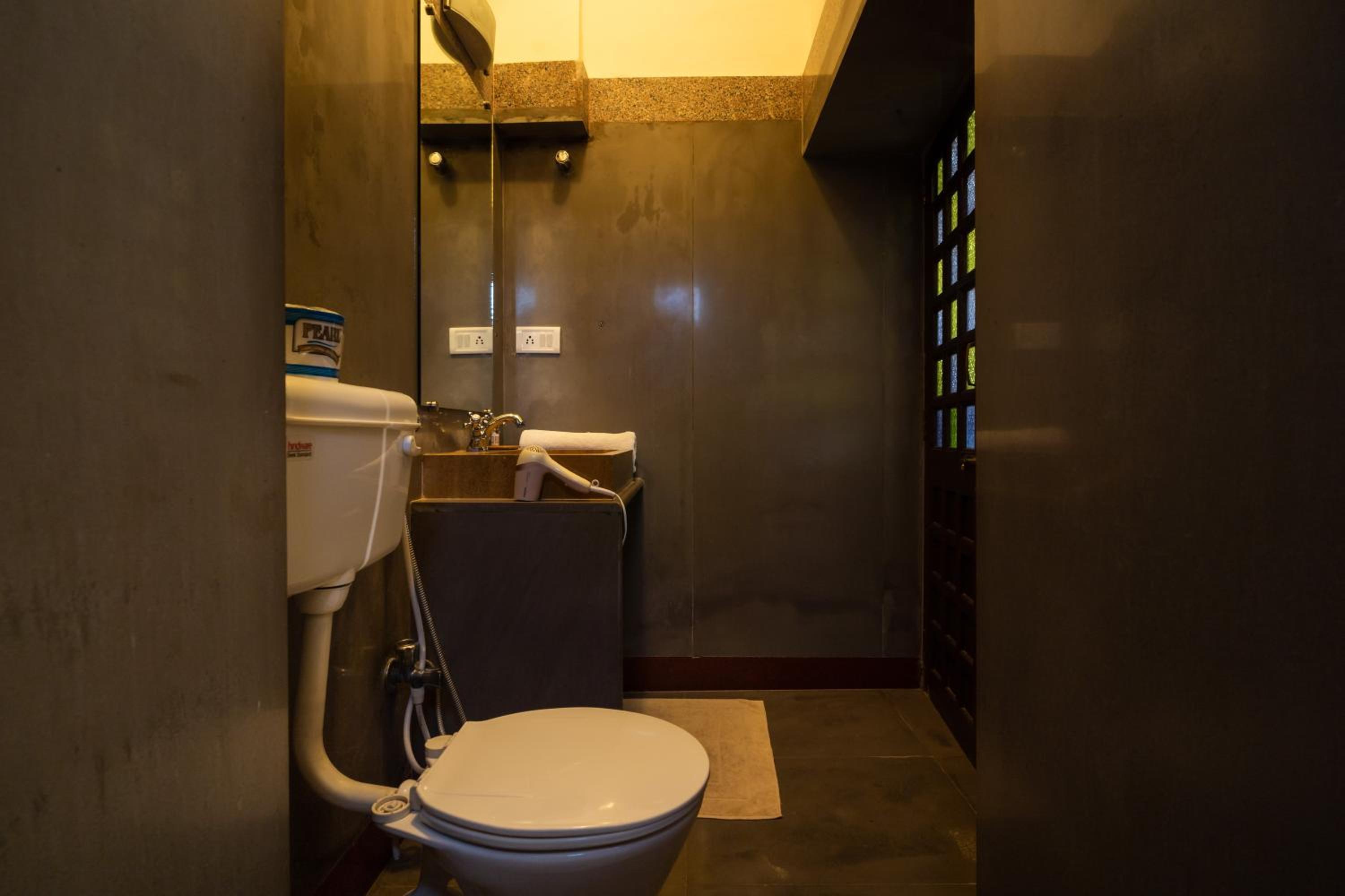 Standard Double or Twin Room photo 2