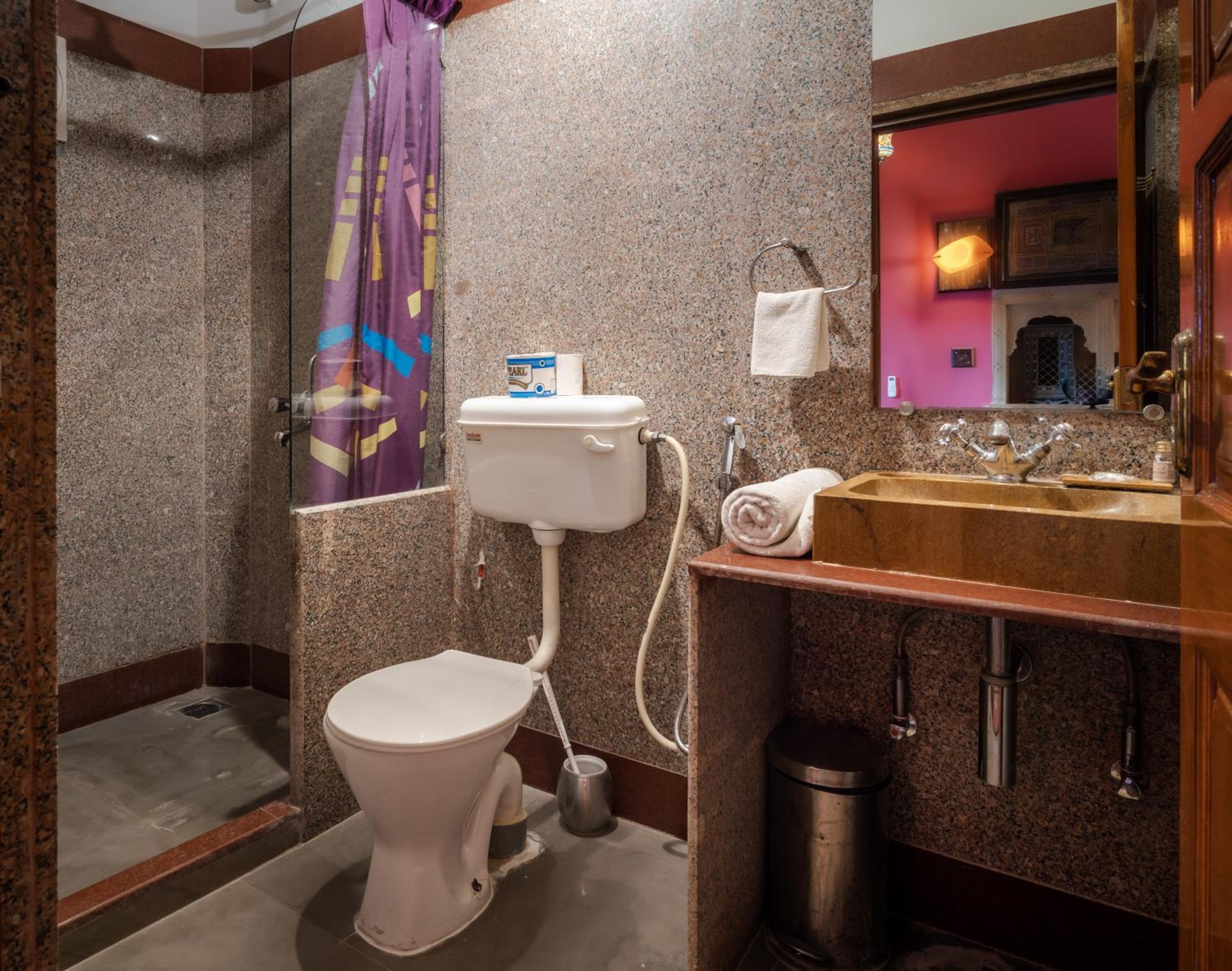 Standard Double or Twin Room - Photo 3