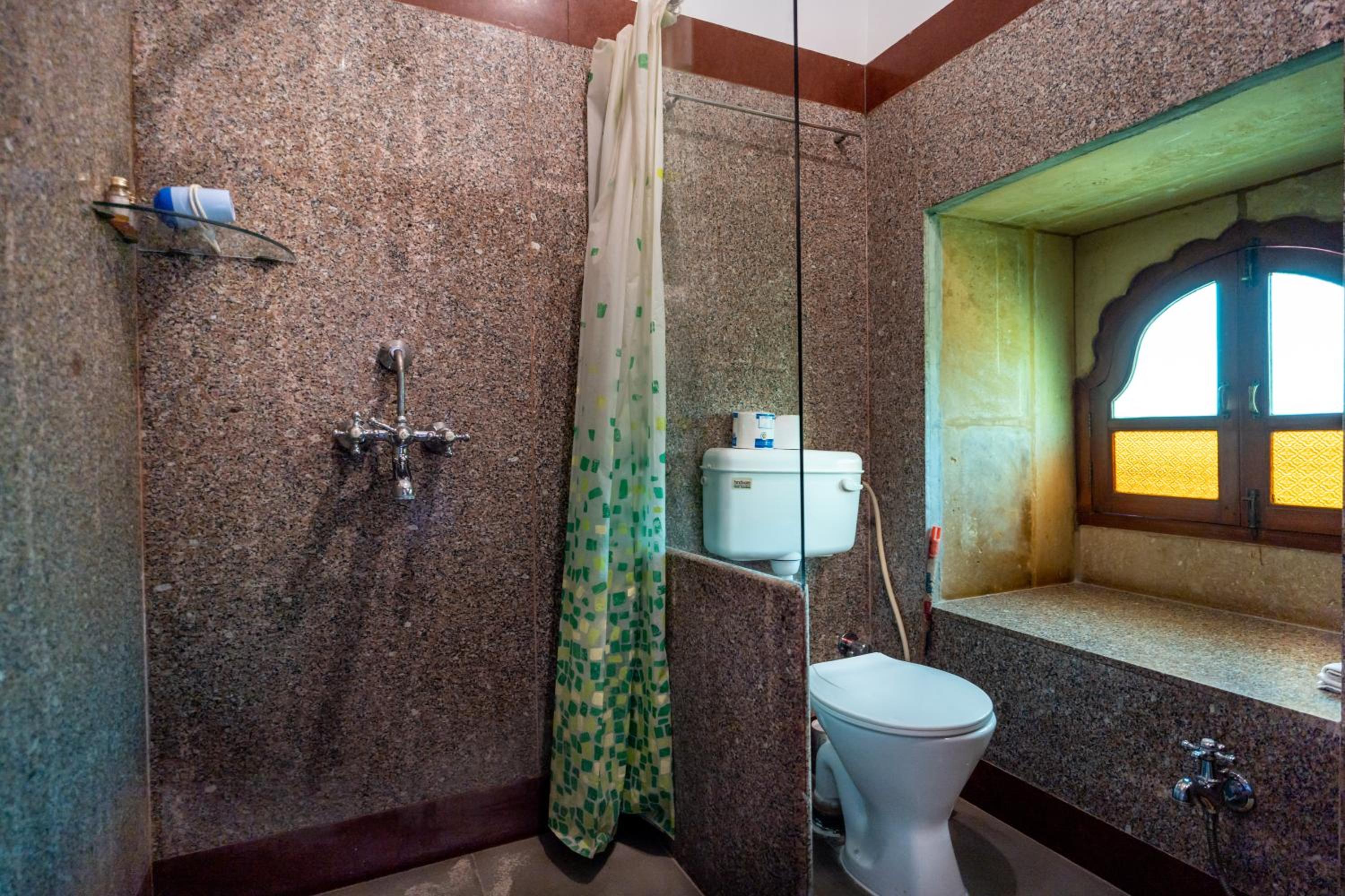 Deluxe Suite - Photo 2