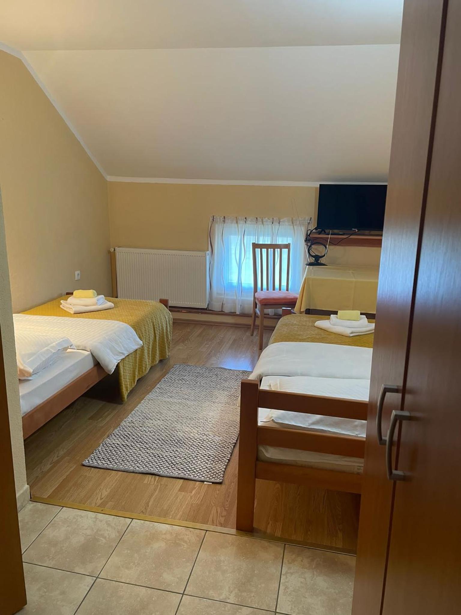 Twin Room photo 1