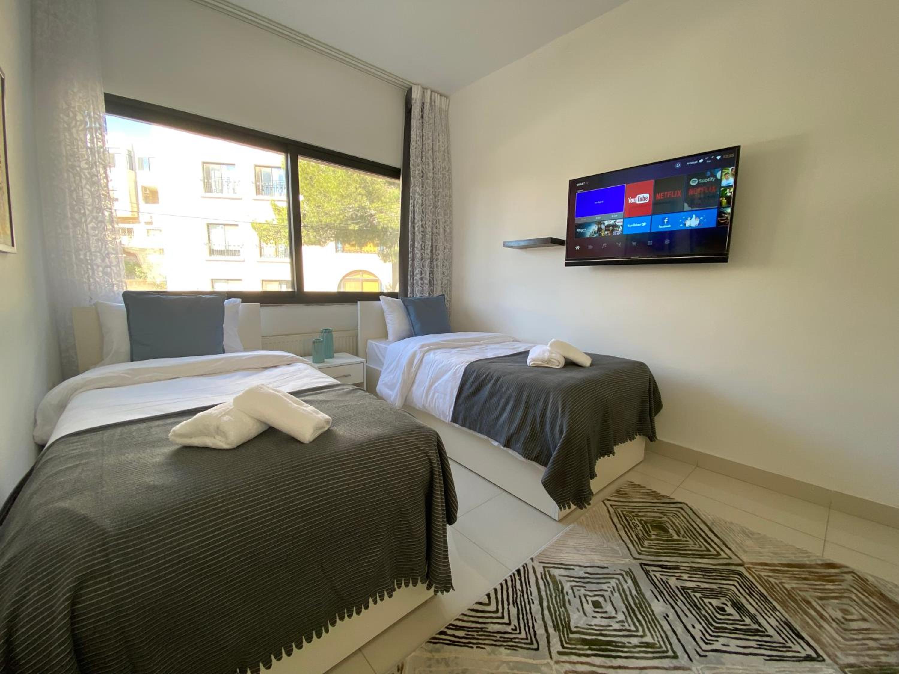Deluxe Double or Twin Room - Photo 3