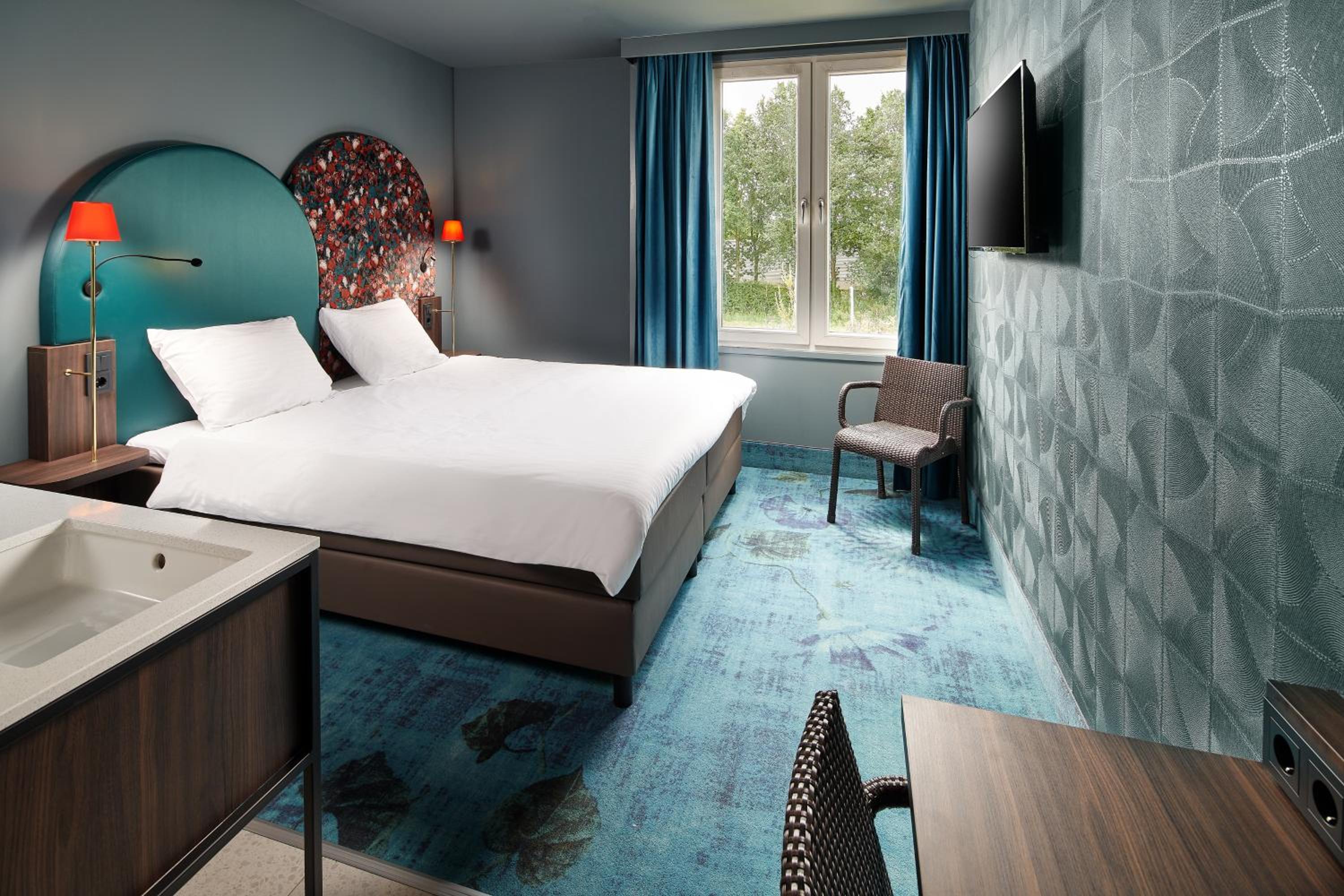 Deluxe King Room photo 3