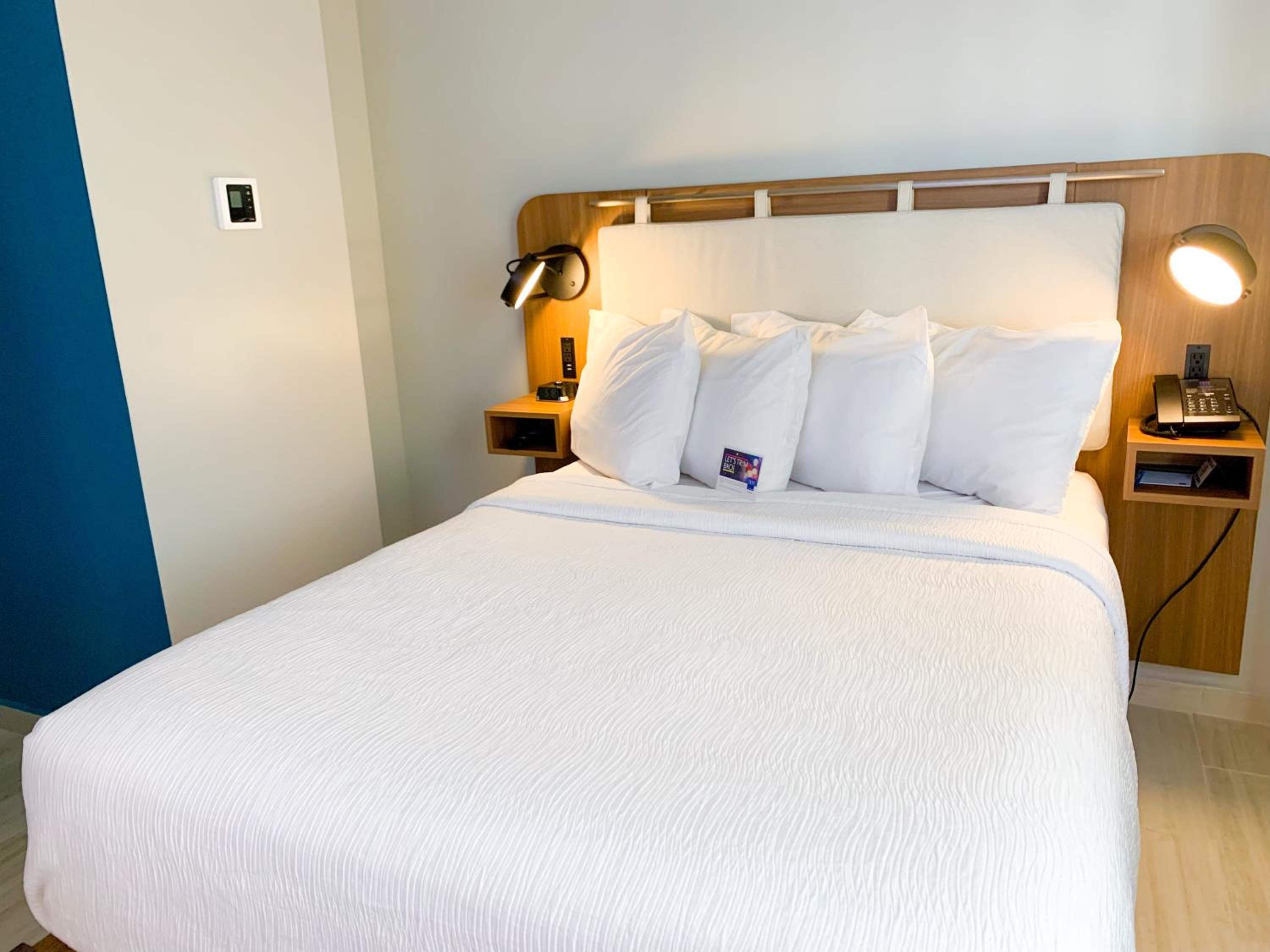 1 Full Bed, Non-Smoking - Photo 1