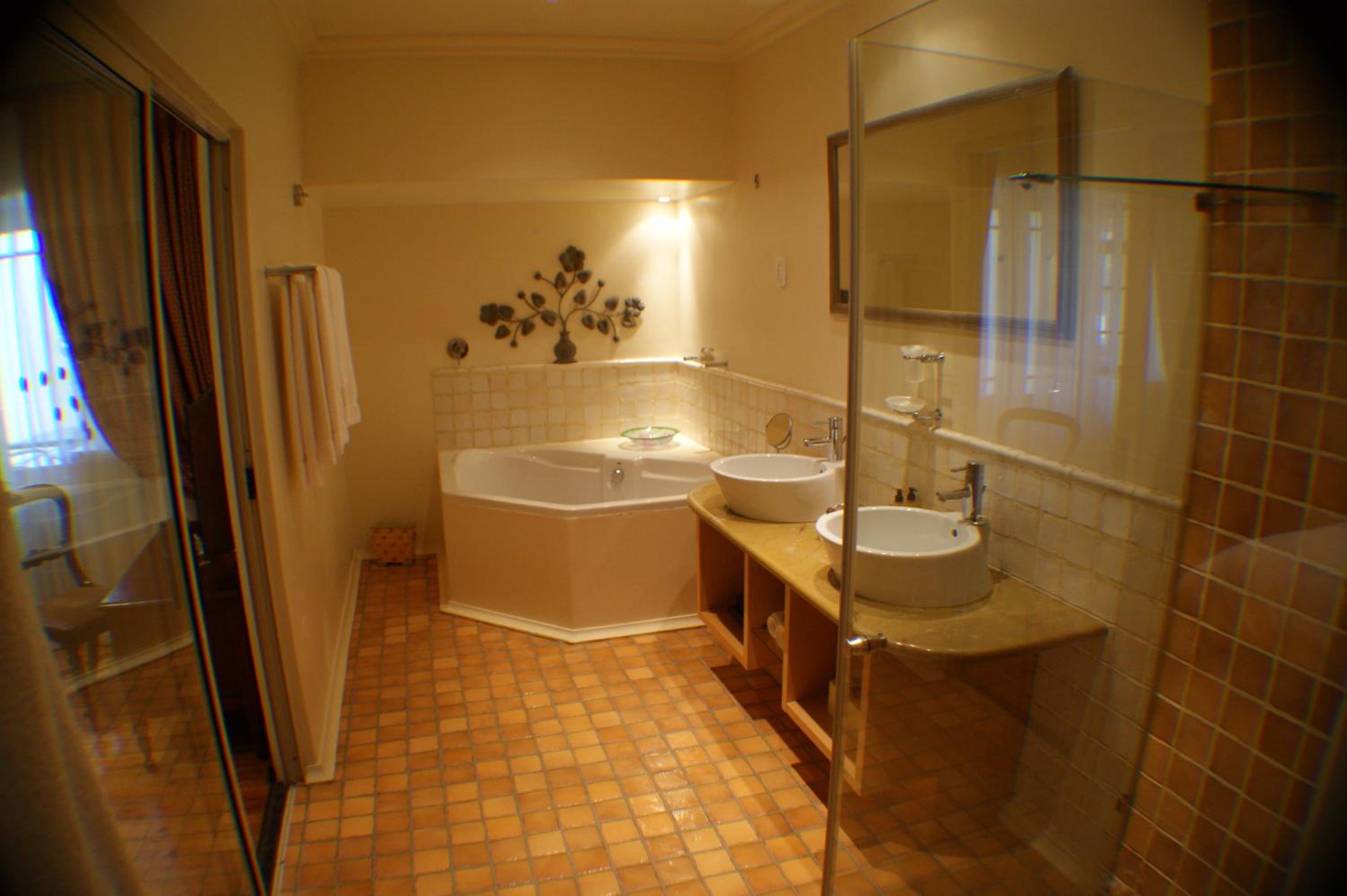 Deluxe King Room photo 3