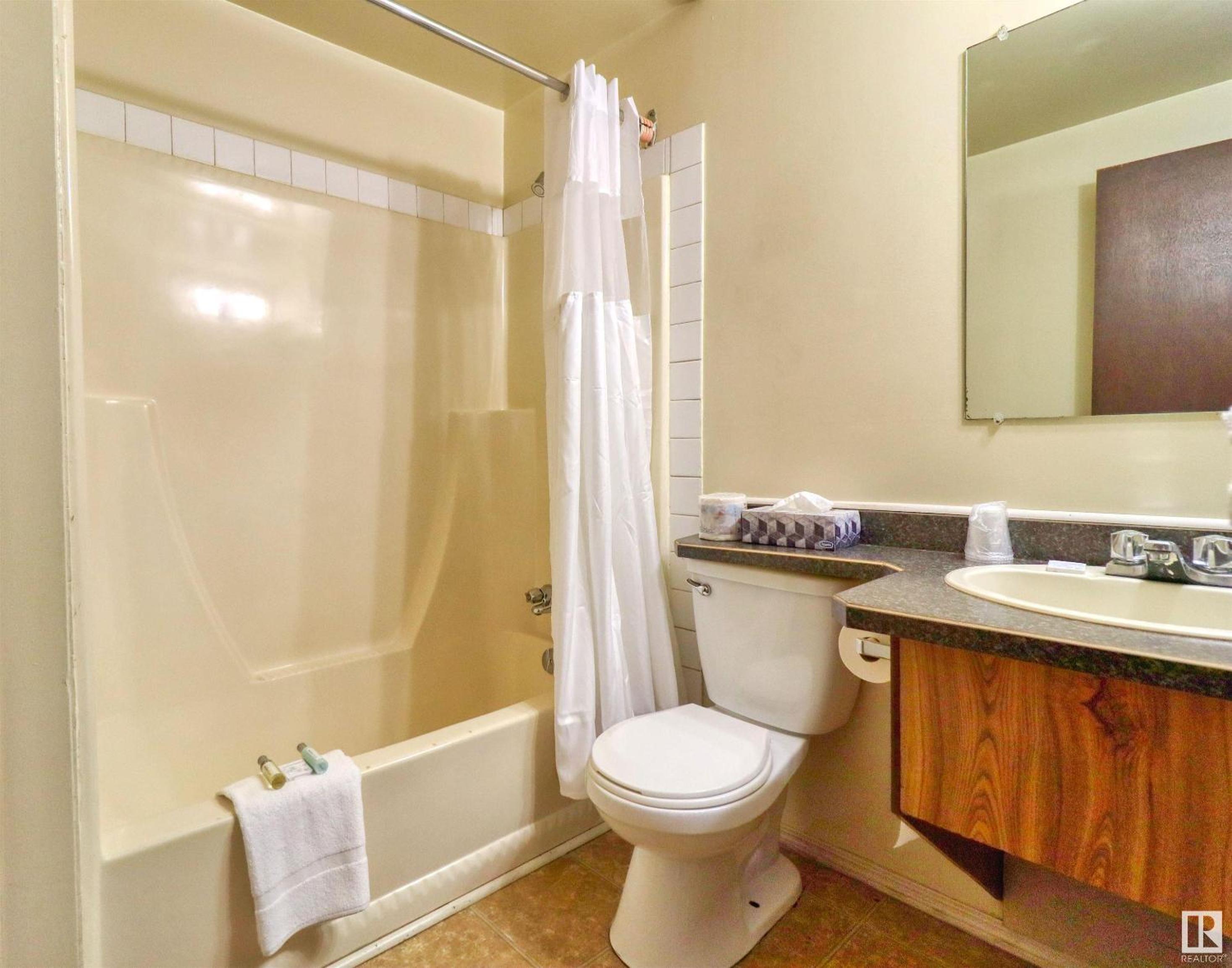 Small Double Room photo 3