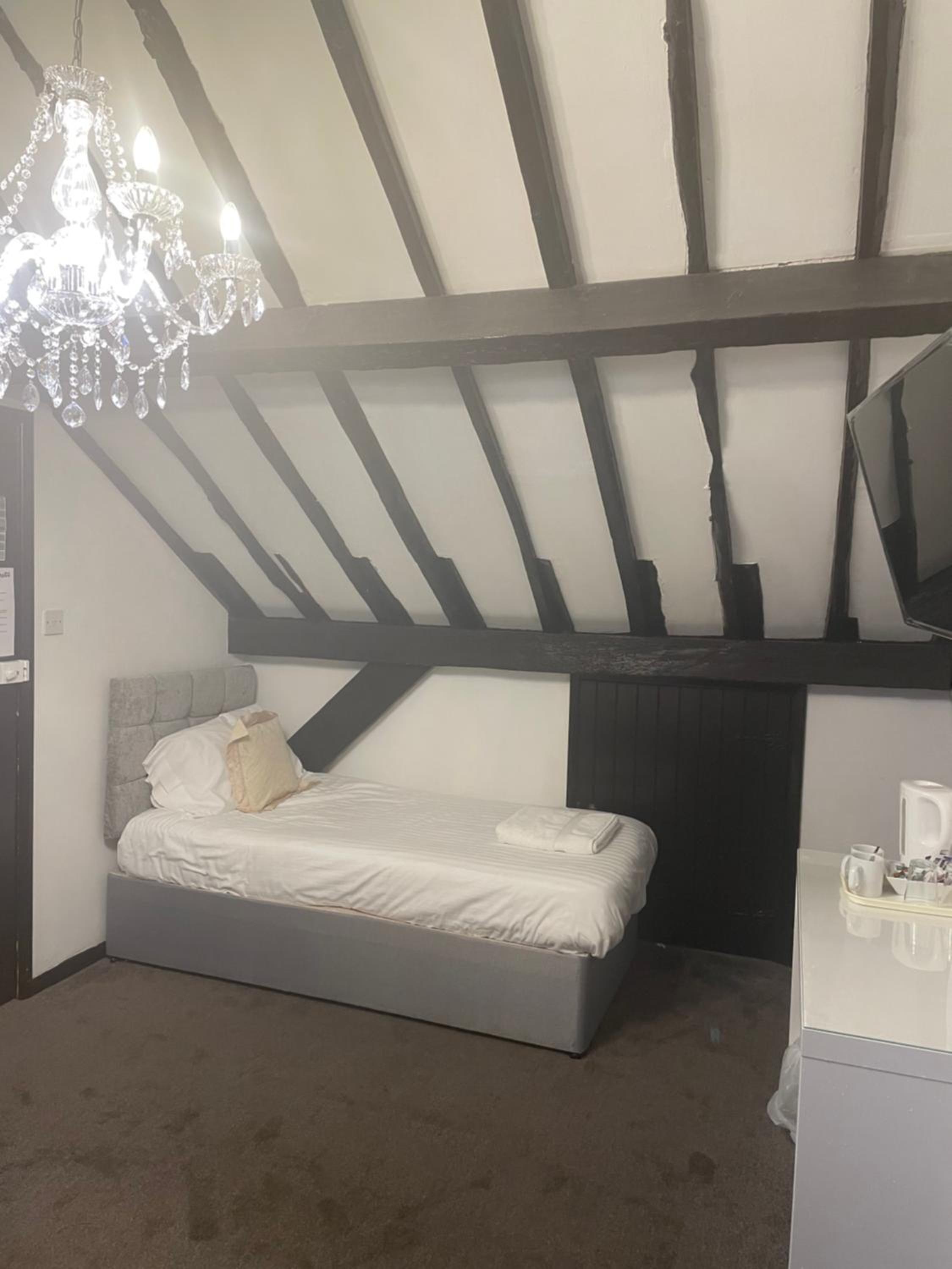 Deluxe Family Room - Photo 2