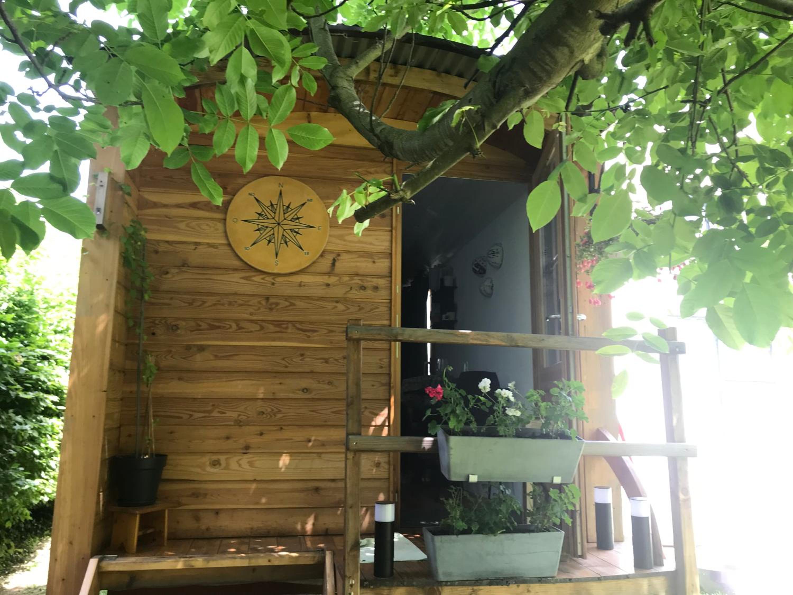 Double Room with Private Bathroom - Photo 21