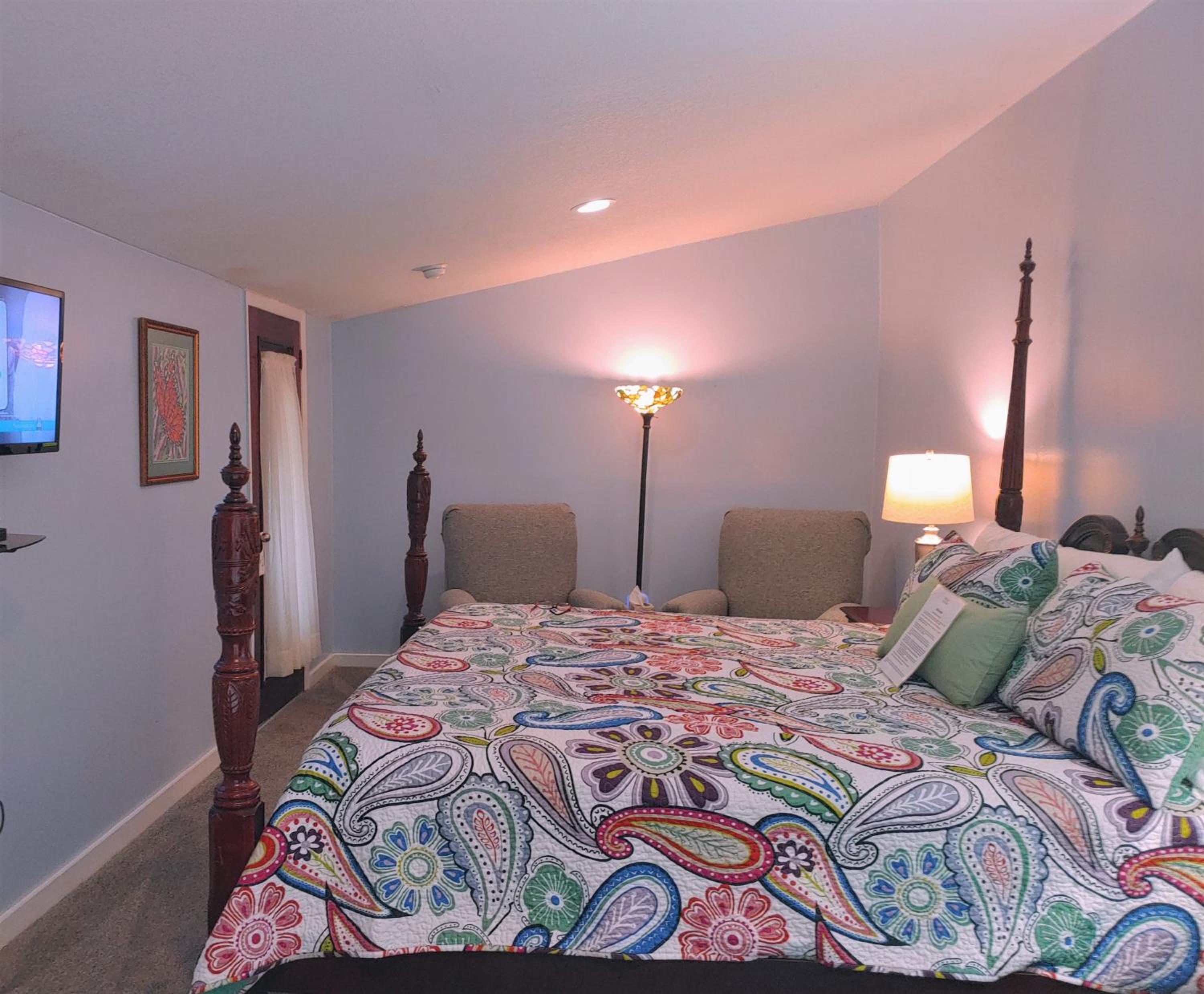 Deluxe King Room