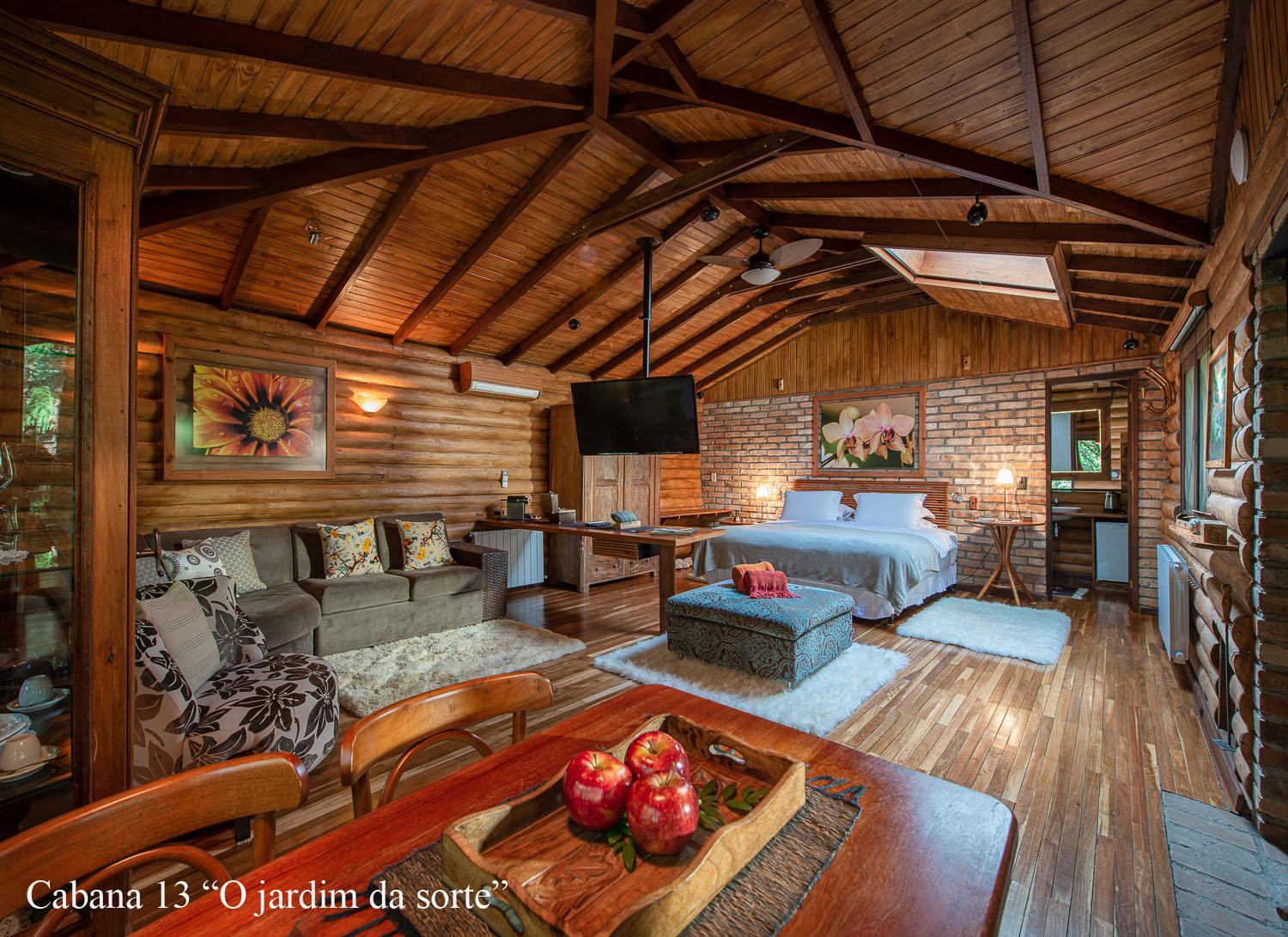 Super Bungalow With Spa Bath photo 2