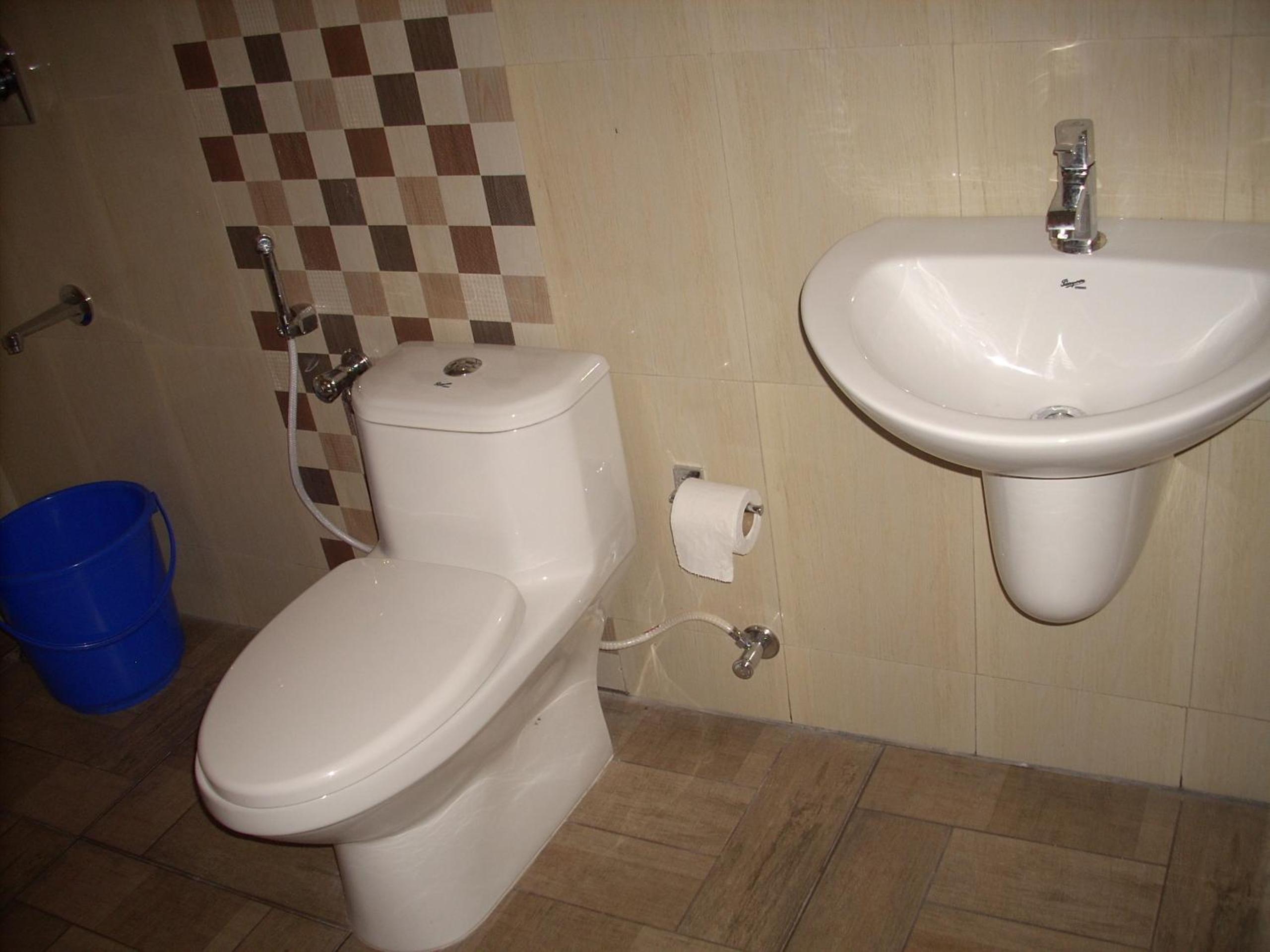 Standard Double or Twin Room with Fan photo 3
