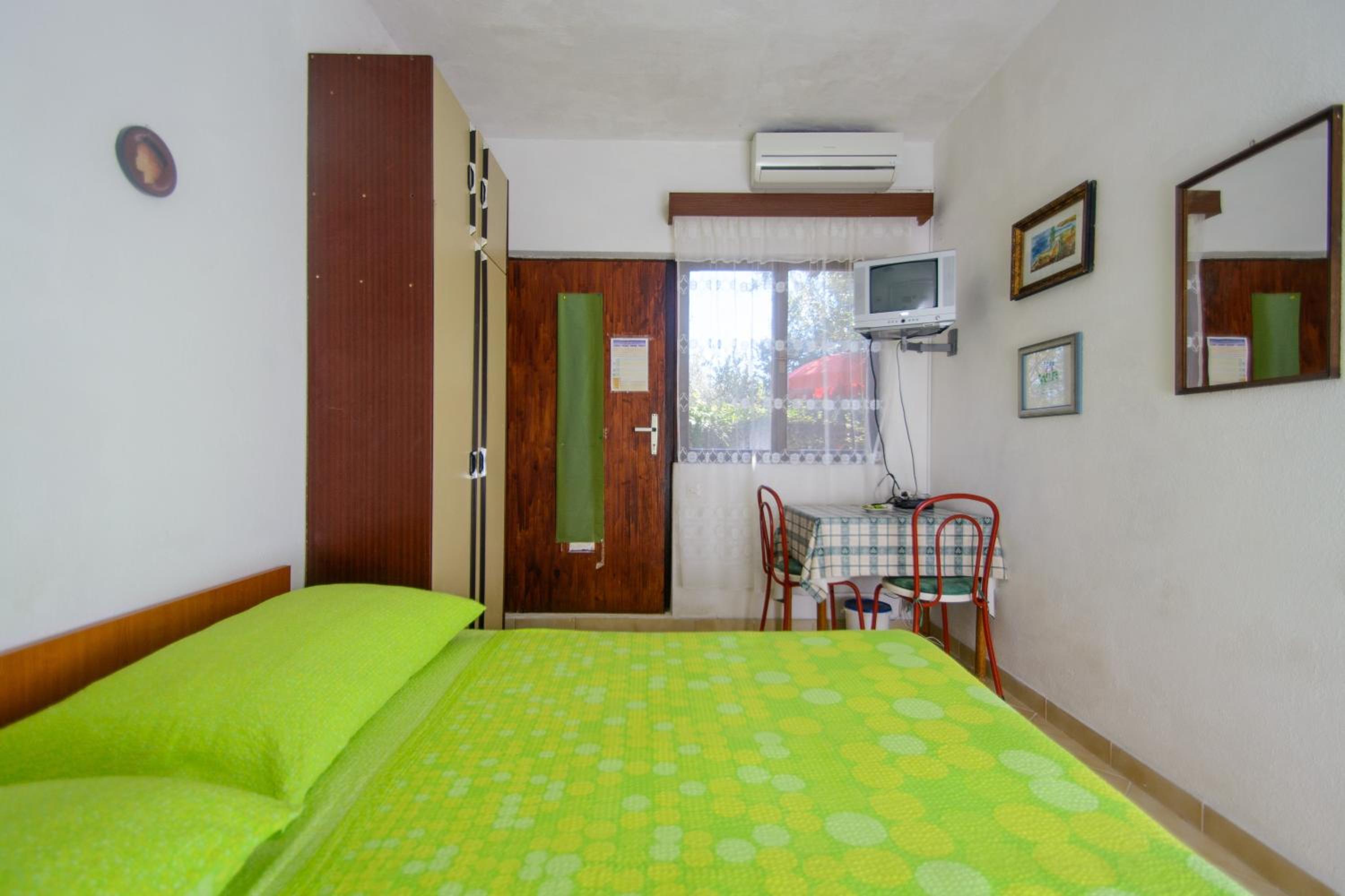 Studio with Terrace