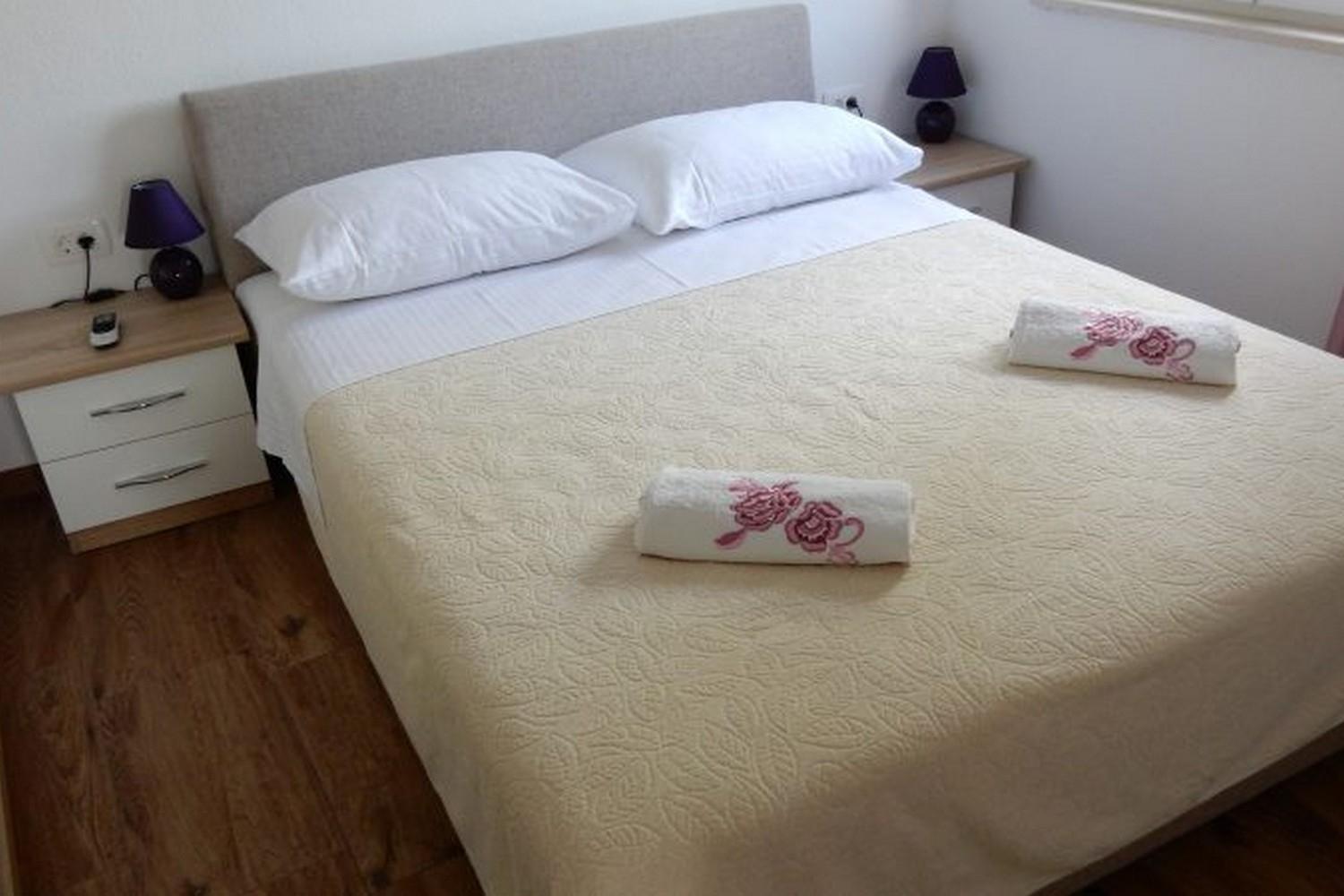 One-Bedroom Apartment with Terrace and Sea View photo 3