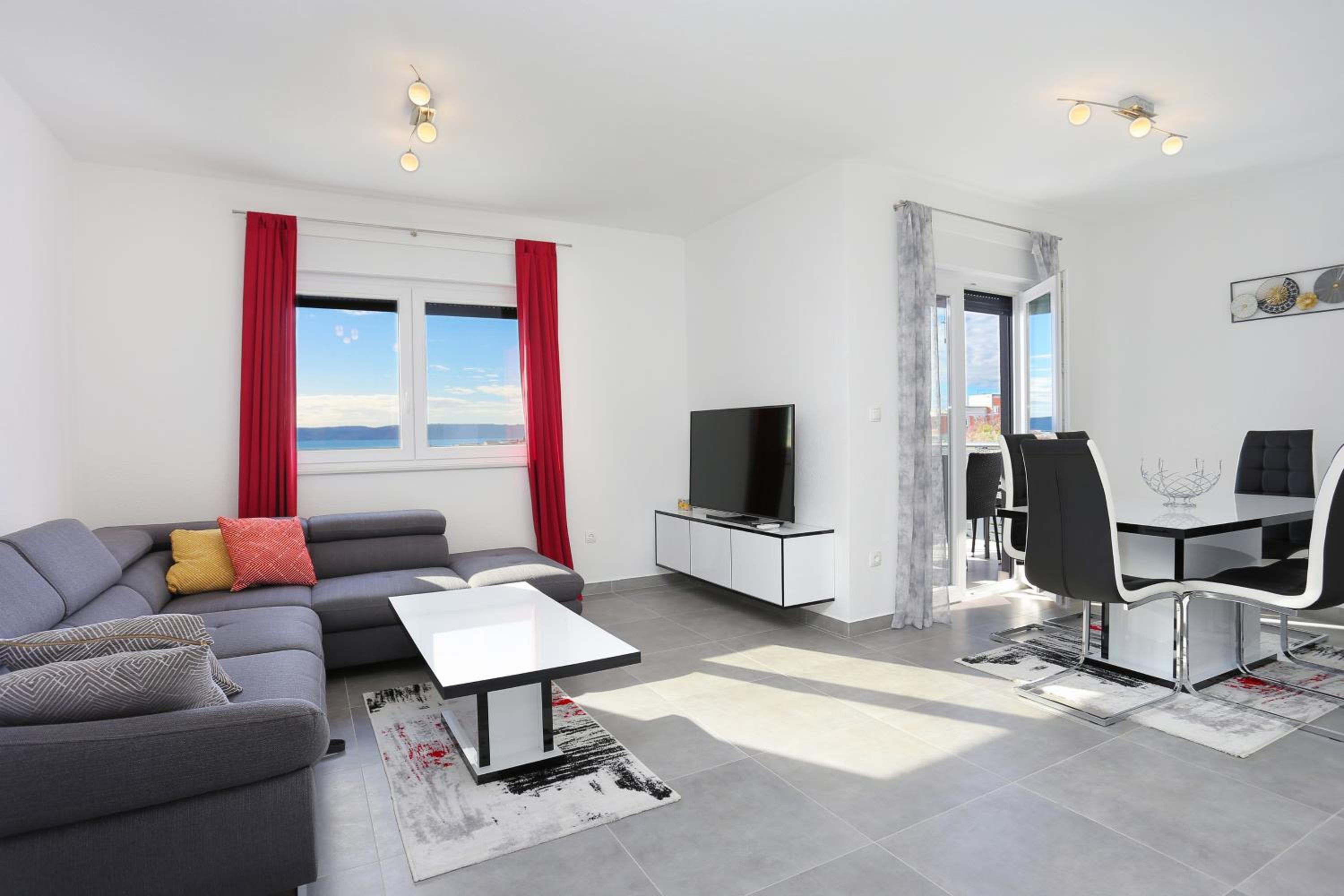 Two-Bedroom Apartment with Terrace and Sea View