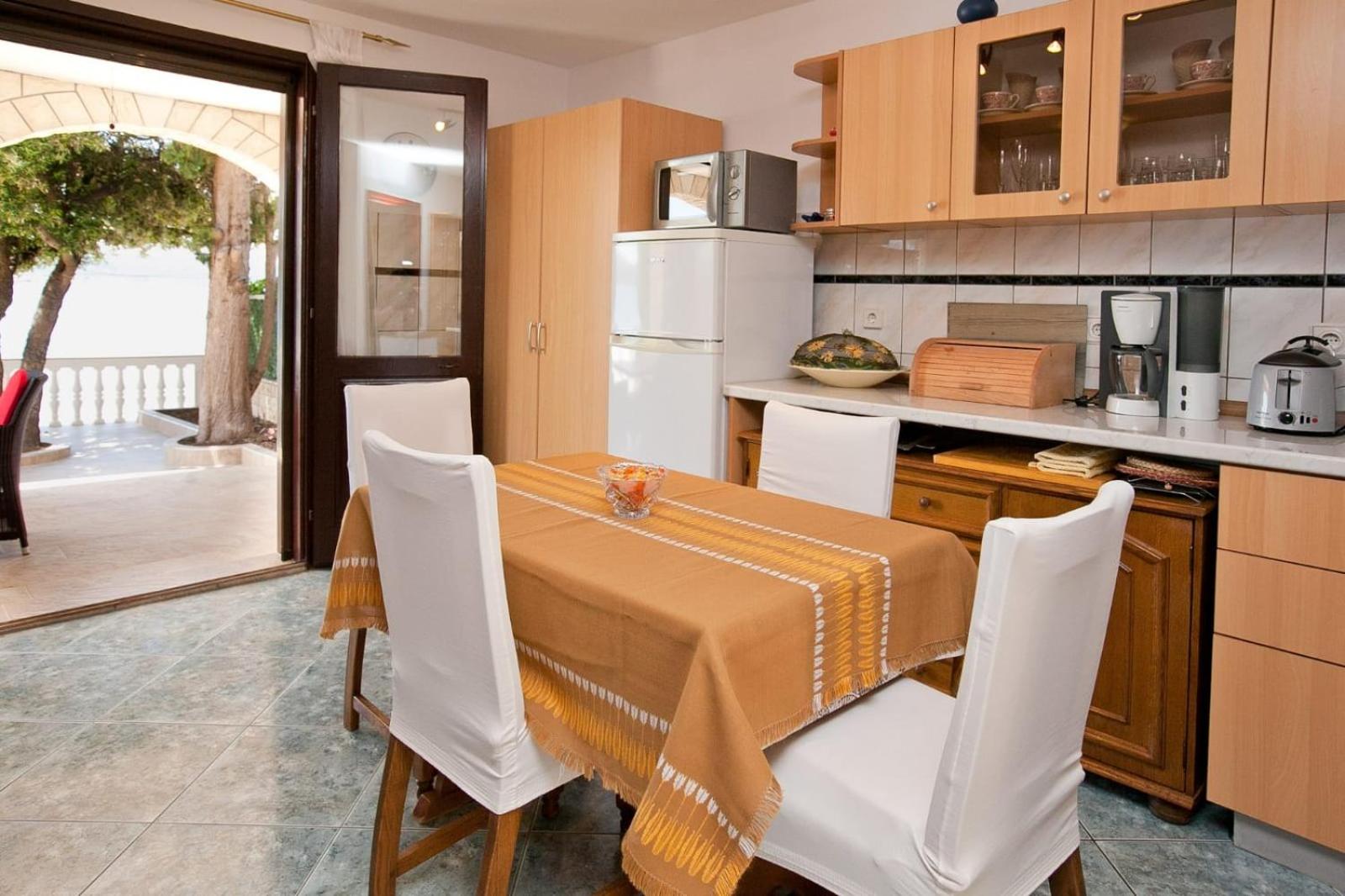 Two-Bedroom Apartment with Terrace and Sea View photo 3