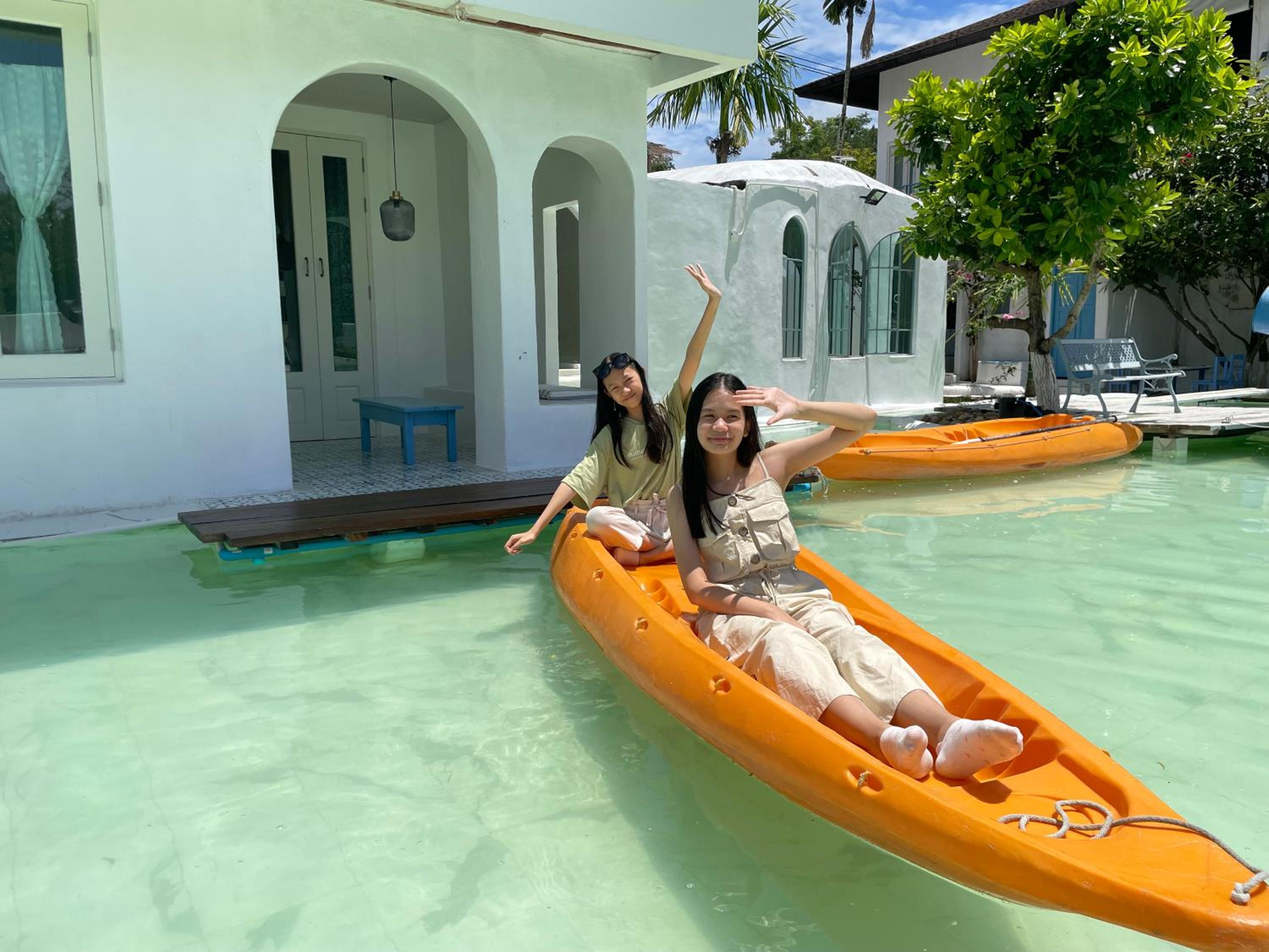 Romantic River Access with pool - Photo 2