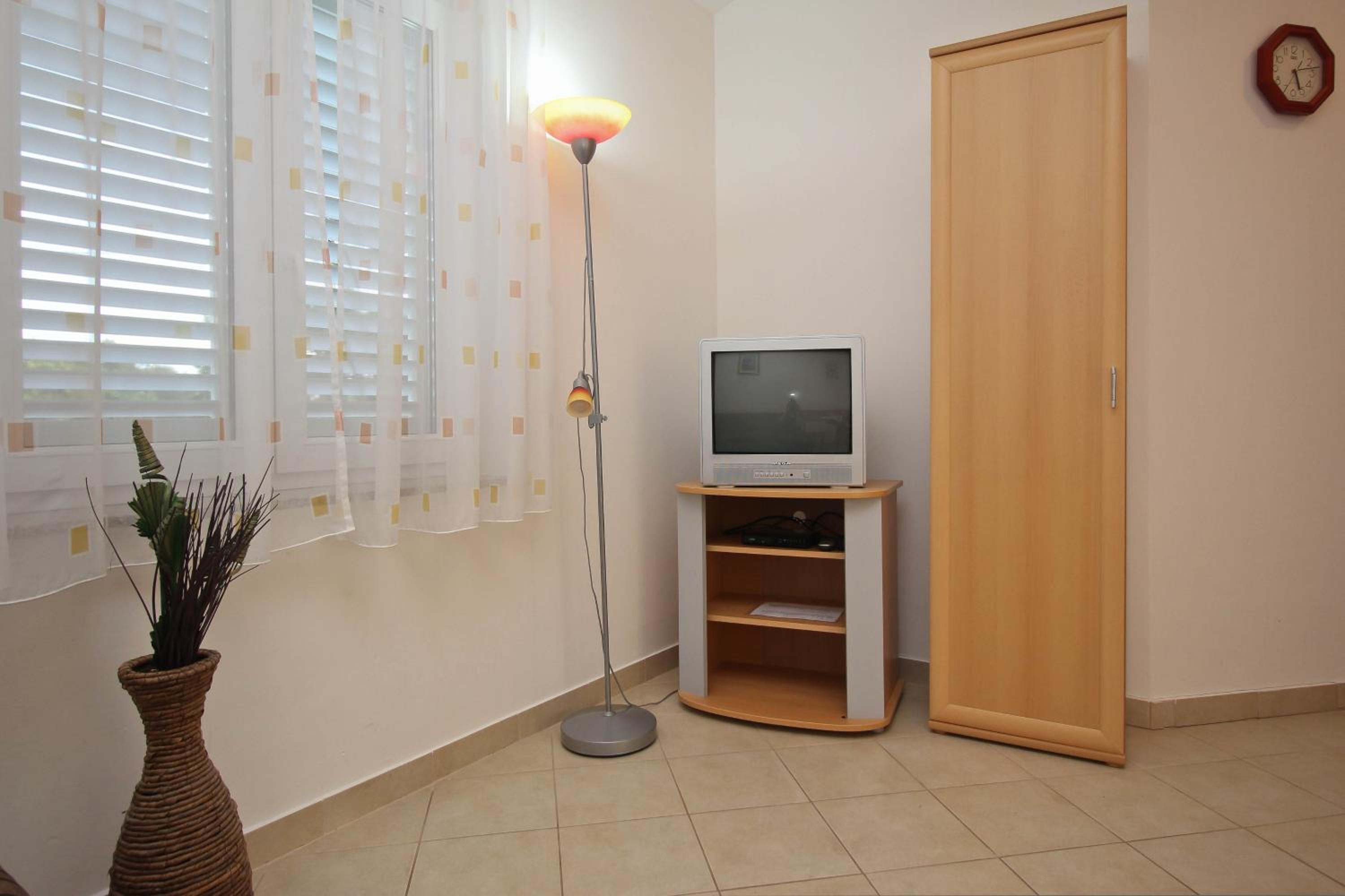 One-Bedroom Apartment with Terrace and Sea View