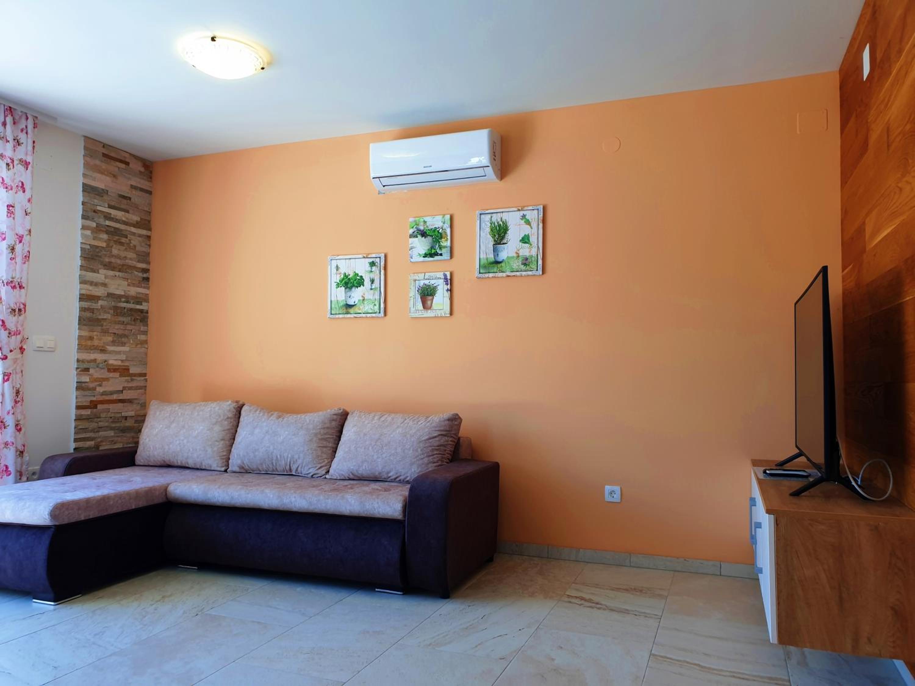 Two-Bedroom Apartment with Terrace and Sea View photo 2