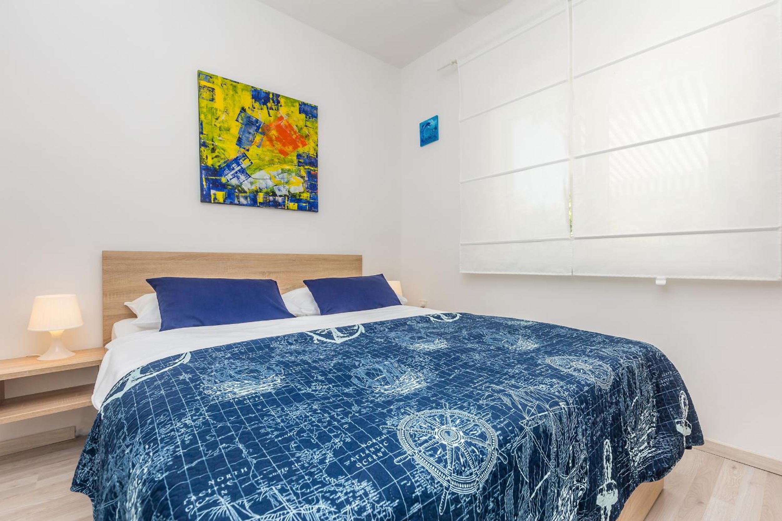 Two-Bedroom Apartment with Terrace and Sea View photo 2